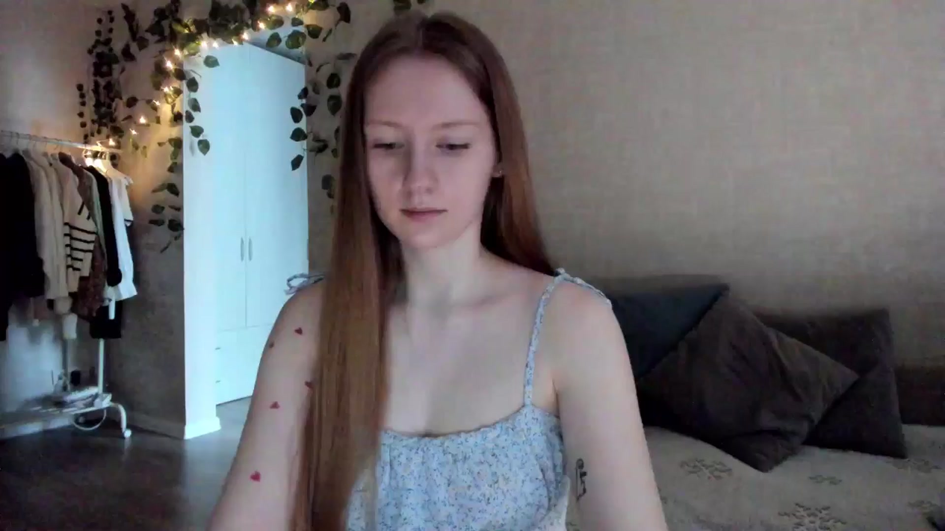 Gallery image thumbnail from girlyAlicey's myfreecams stream on, 01/28/2025, 04:02 image 6 of 20