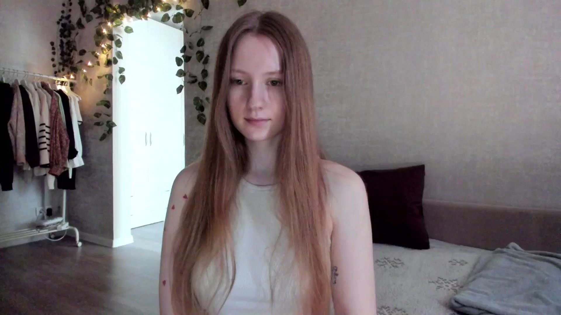 Gallery image thumbnail from girlyAlicey's myfreecams stream on, 02/03/2025, 04:48 image 11 of 20