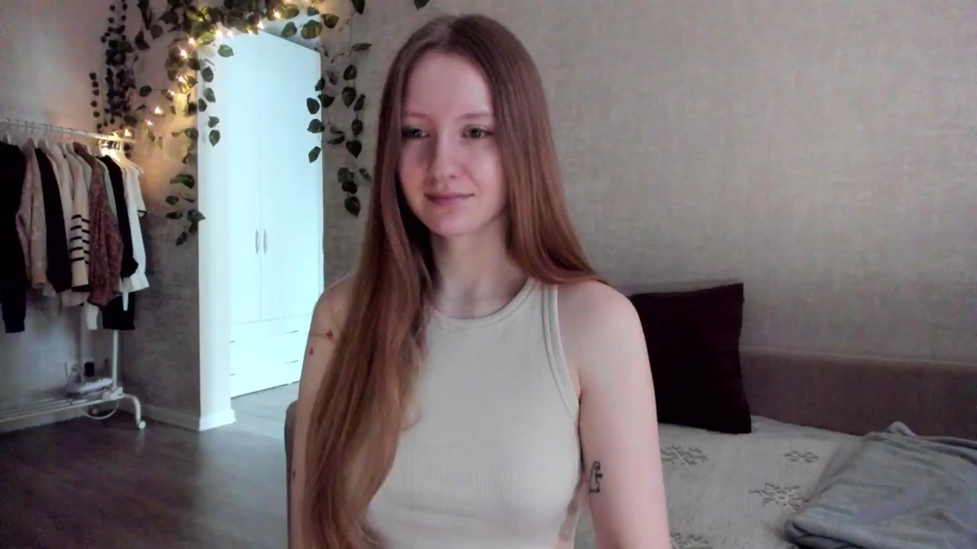 Gallery image thumbnail from girlyAlicey's myfreecams stream on, 02/03/2025, 04:48 image 6 of 20
