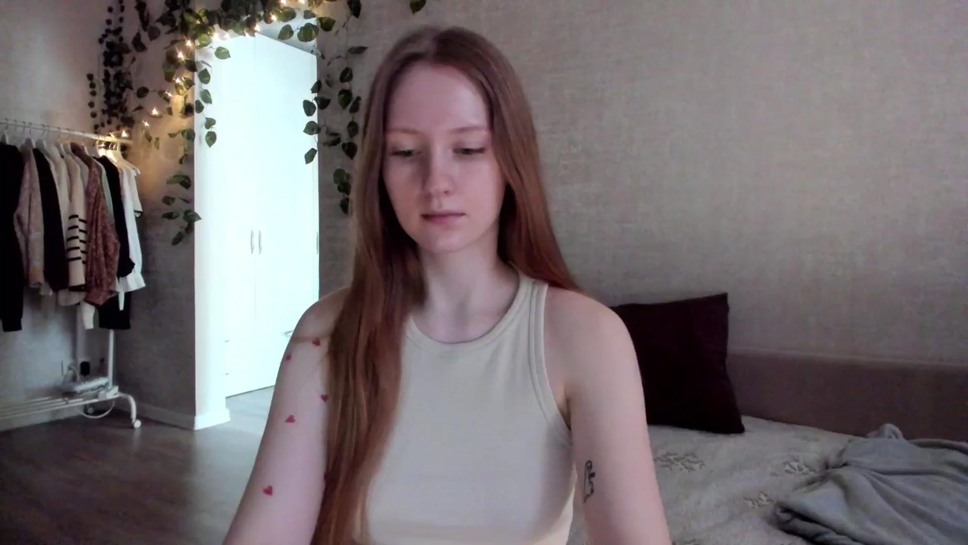 Gallery image thumbnail from girlyAlicey's myfreecams stream on, 02/03/2025, 04:48 image 14 of 20
