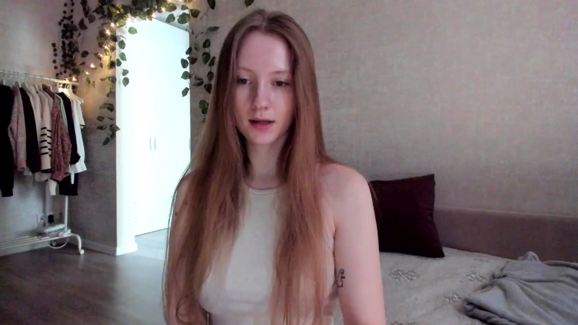 Gallery image thumbnail from girlyAlicey's myfreecams stream on, 02/03/2025, 04:48 image 17 of 20