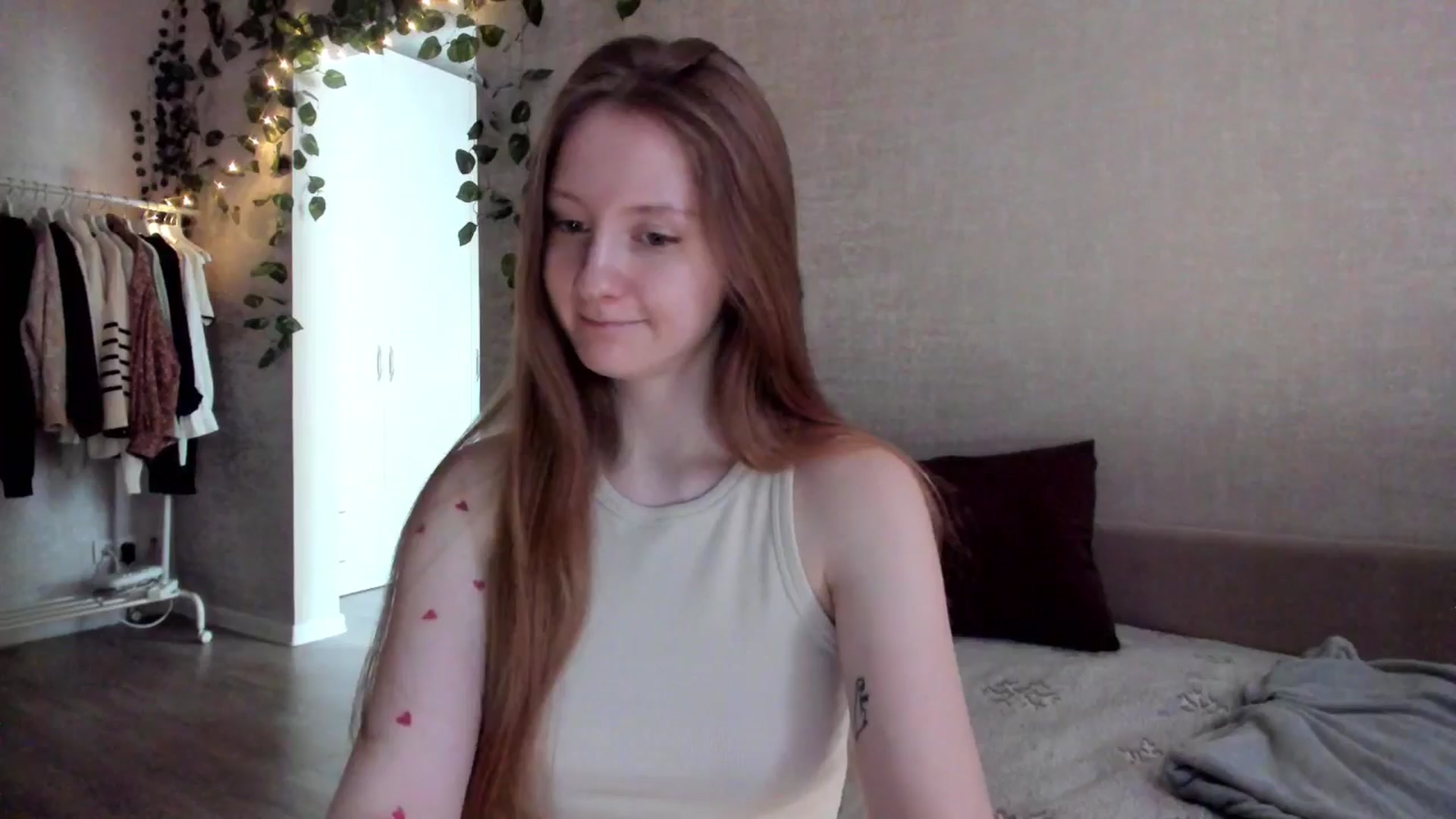 Gallery image thumbnail from girlyAlicey's myfreecams stream on, 02/03/2025, 04:48 image 15 of 20
