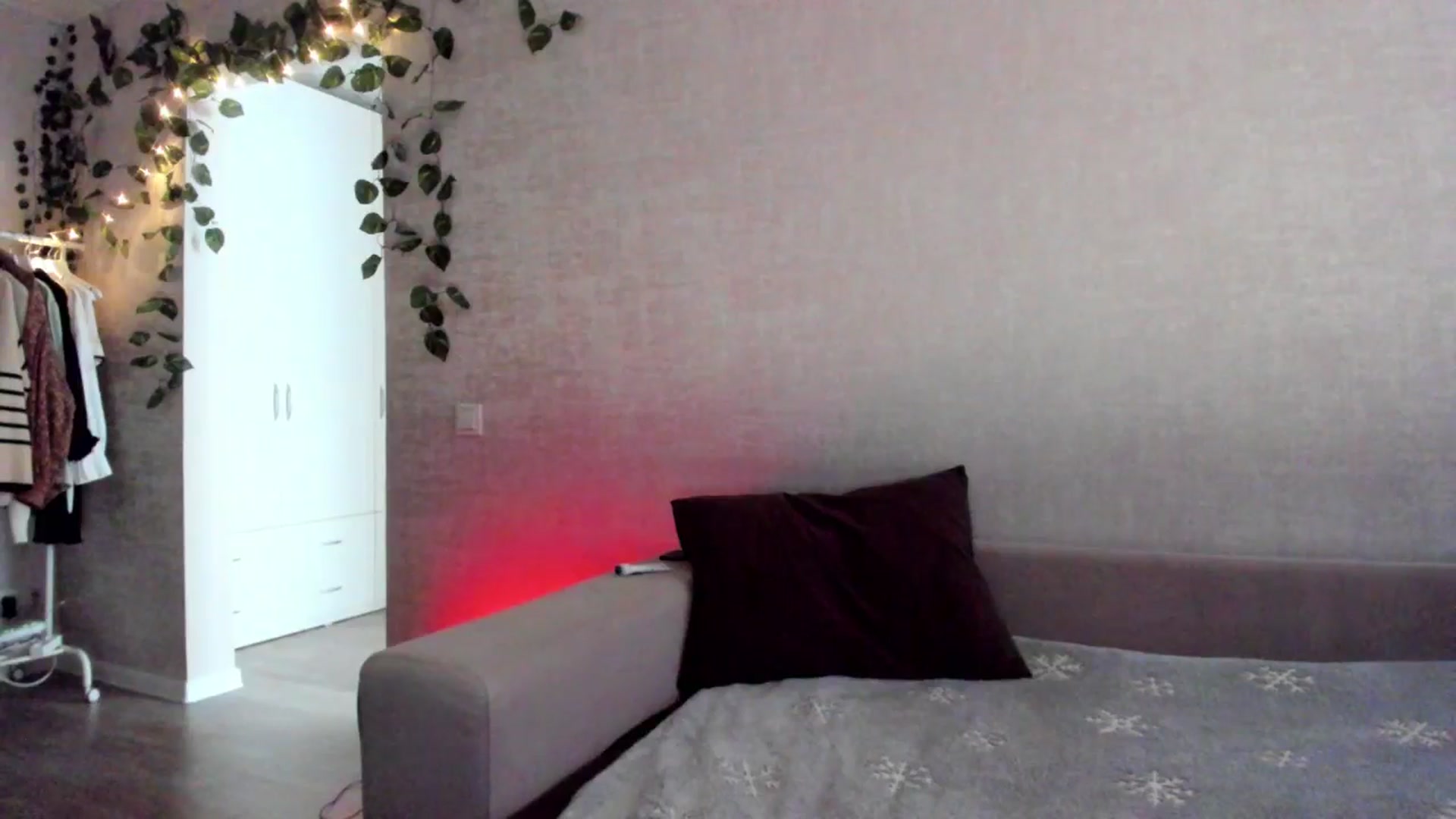 Gallery image thumbnail from girlyAlicey's myfreecams stream on, 02/07/2025, 04:56 image 12 of 20