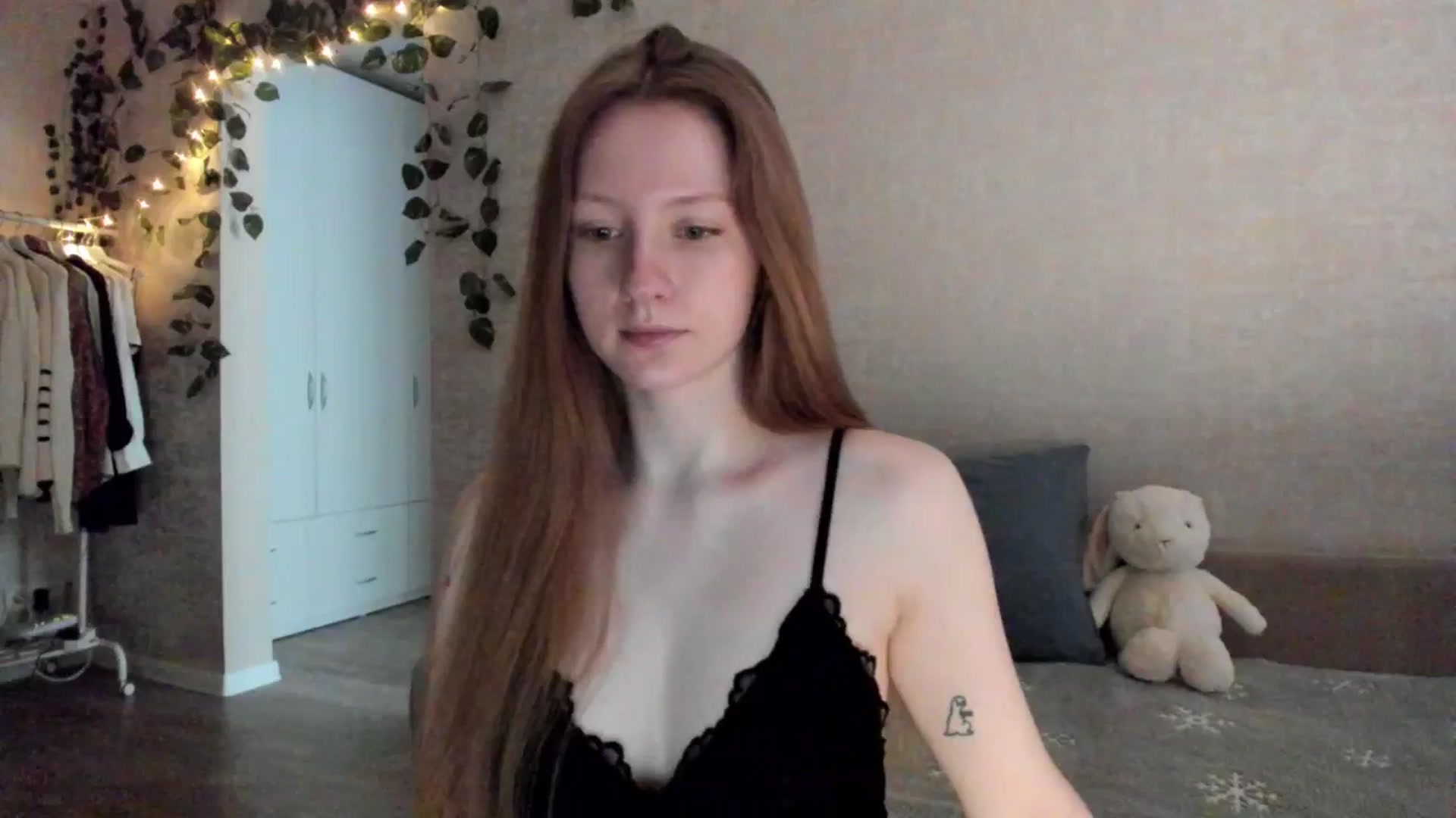 Gallery image thumbnail from girlyAlicey's myfreecams stream on, 02/13/2025, 04:35 image 16 of 20