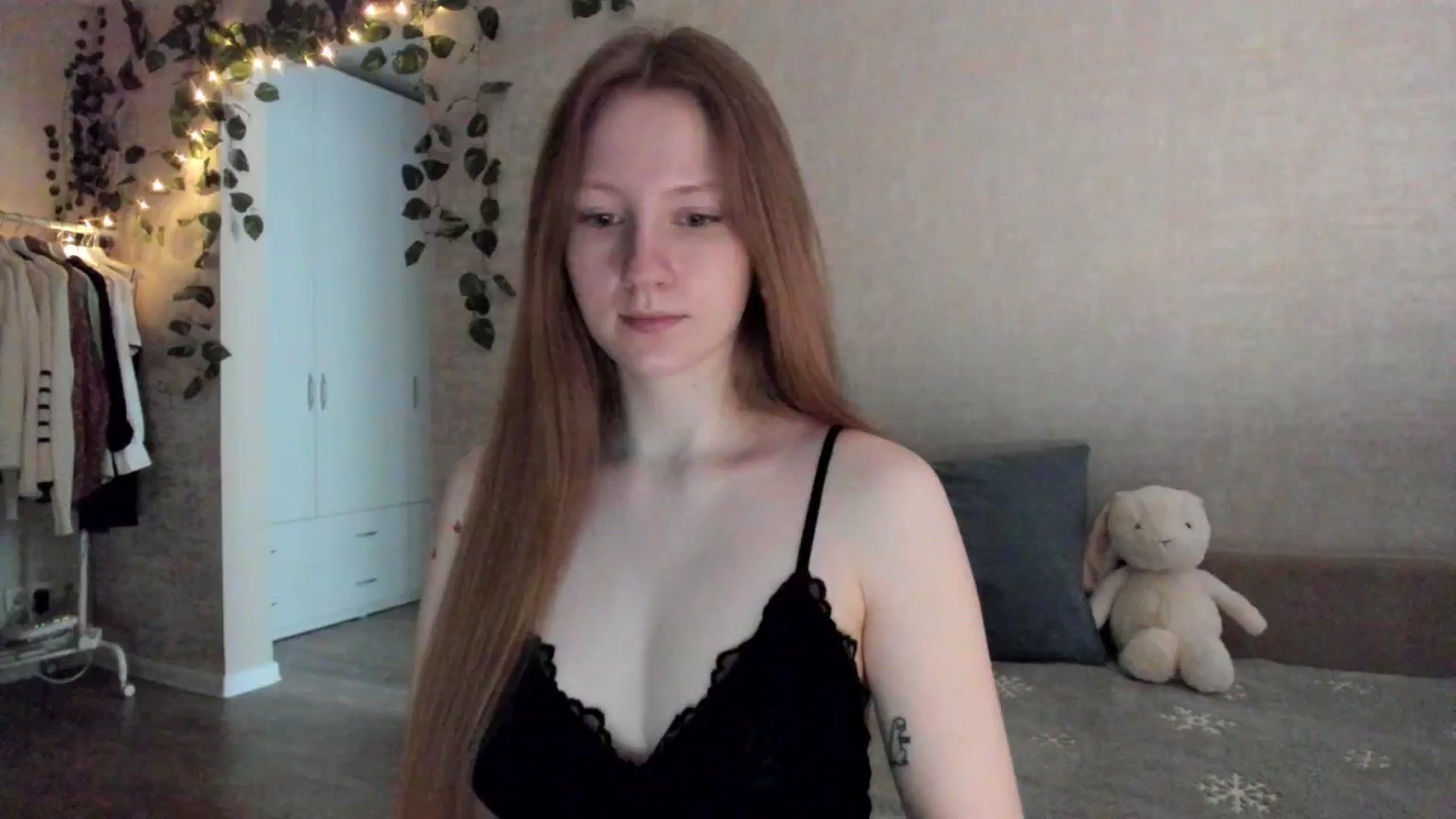 Gallery image thumbnail from girlyAlicey's myfreecams stream on, 02/13/2025, 04:35 image 13 of 20