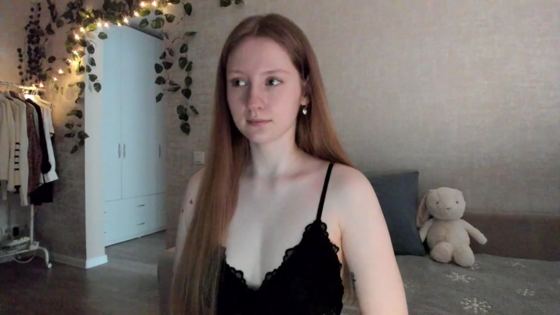 Gallery image thumbnail from girlyAlicey's myfreecams stream on, 02/13/2025, 04:35 image 11 of 20