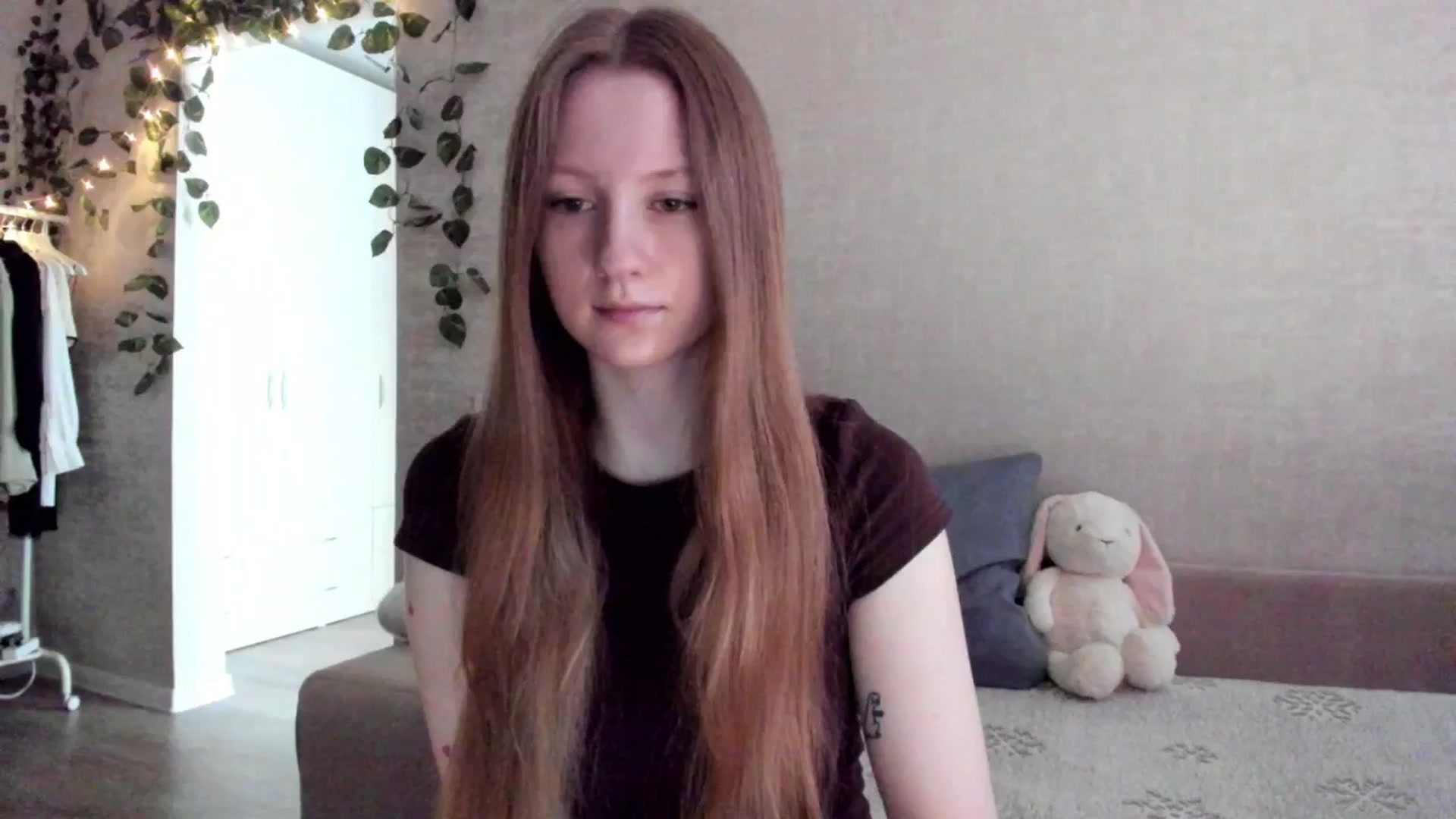 Gallery image thumbnail from girlyAlicey's myfreecams stream on, 02/24/2025, 04:02 image 14 of 20