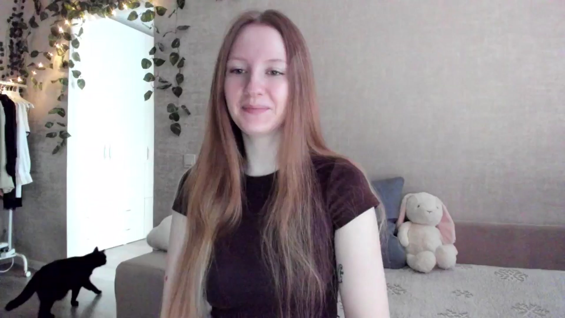 Gallery image thumbnail from girlyAlicey's myfreecams stream on, 02/24/2025, 04:02 image 19 of 20