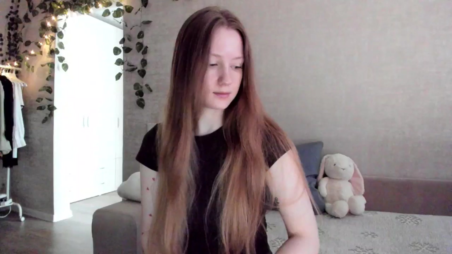Gallery image thumbnail from girlyAlicey's myfreecams stream on, 02/24/2025, 04:02 image 9 of 20