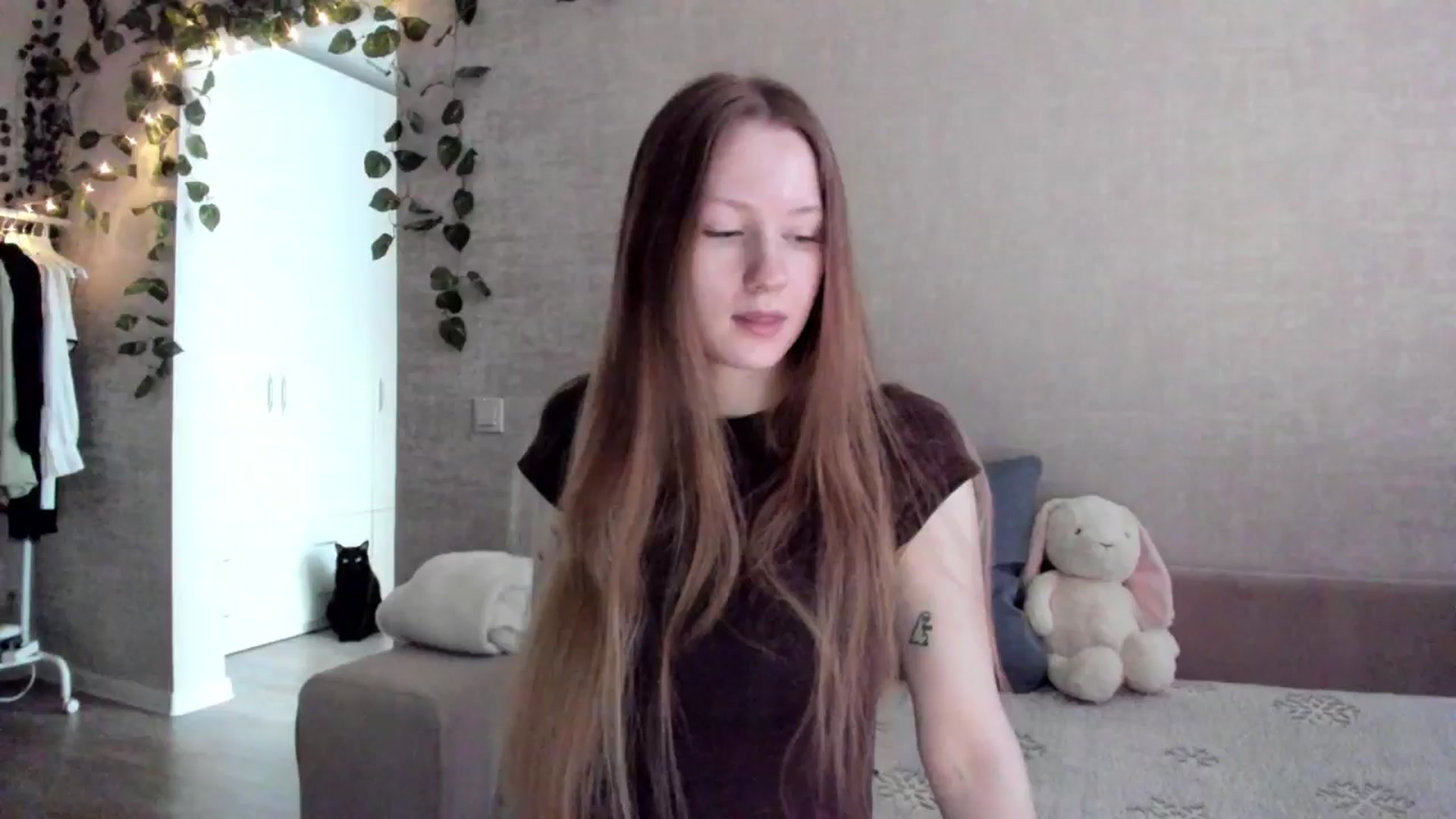 Gallery image thumbnail from girlyAlicey's myfreecams stream on, 02/24/2025, 04:02 image 20 of 20