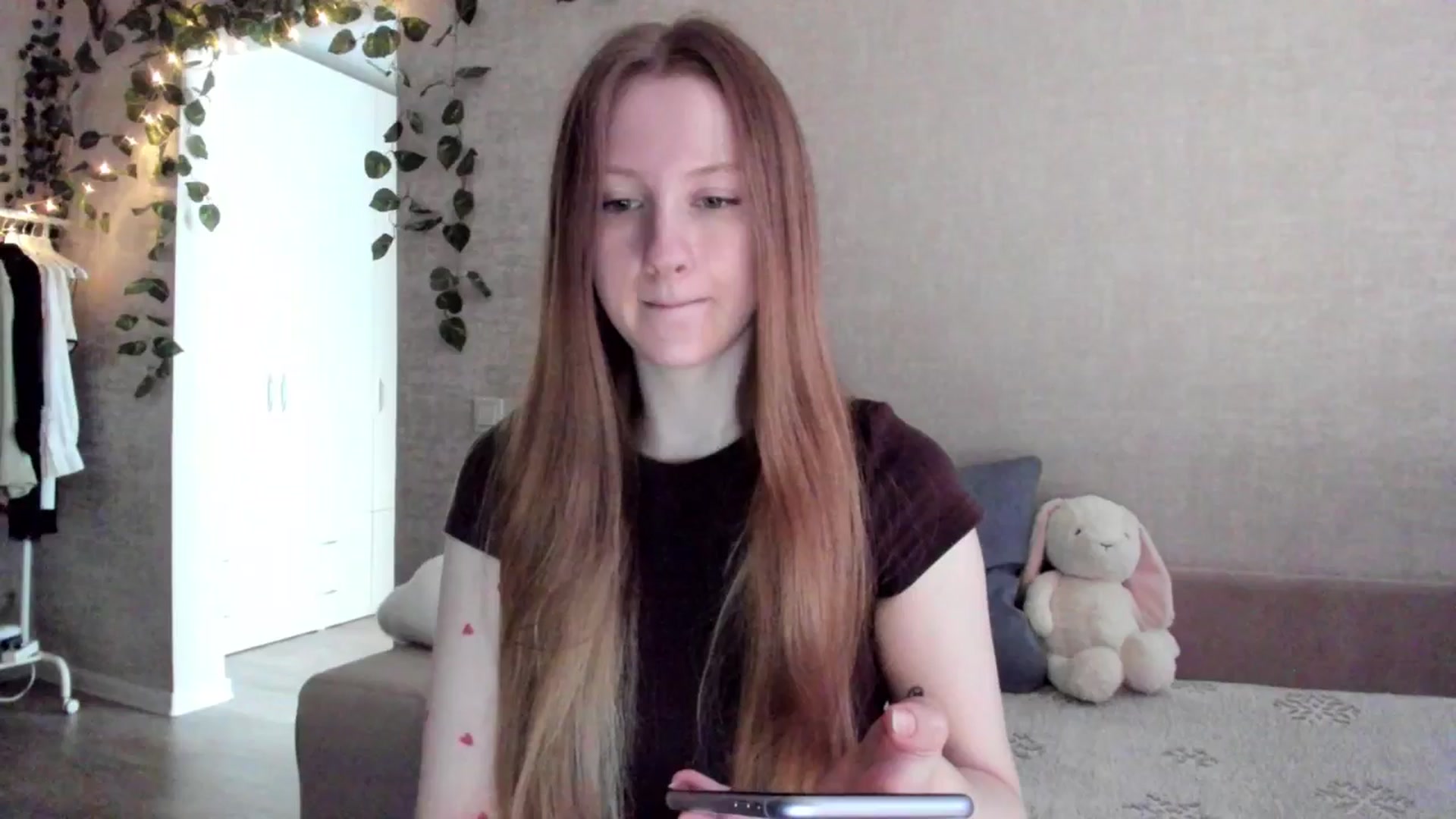 Gallery image thumbnail from girlyAlicey's myfreecams stream on, 02/24/2025, 04:02 image 16 of 20