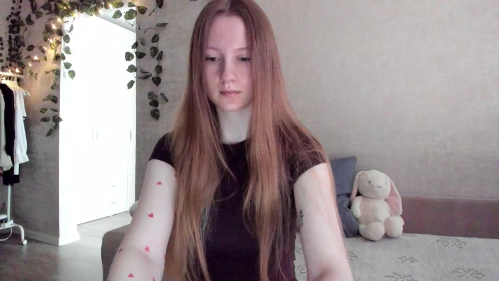 Gallery image thumbnail from girlyAlicey's myfreecams stream on, 02/24/2025, 04:02 image 6 of 20