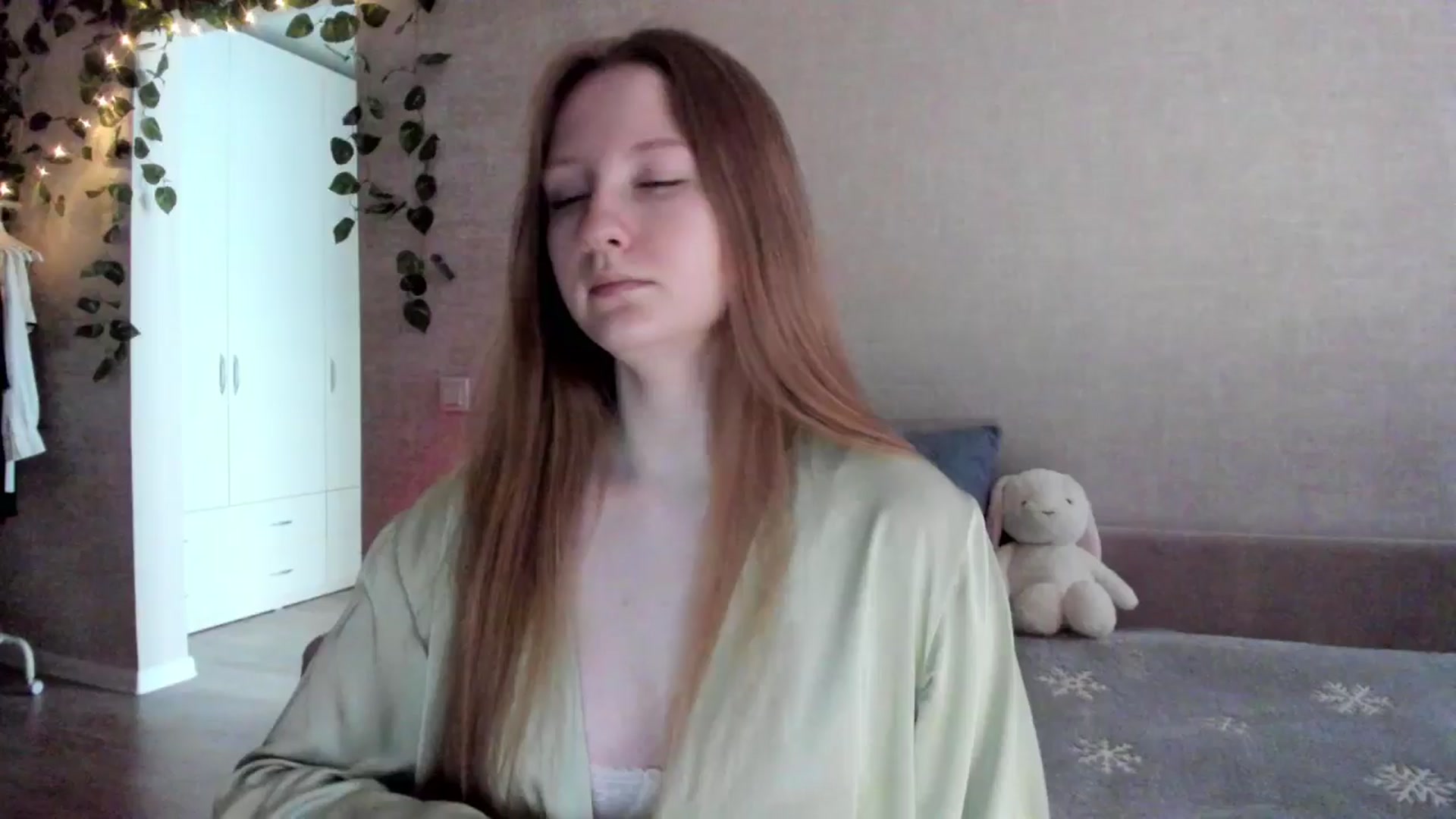 Gallery image thumbnail from girlyAlicey's myfreecams stream on, 02/25/2025, 04:09 image 18 of 20