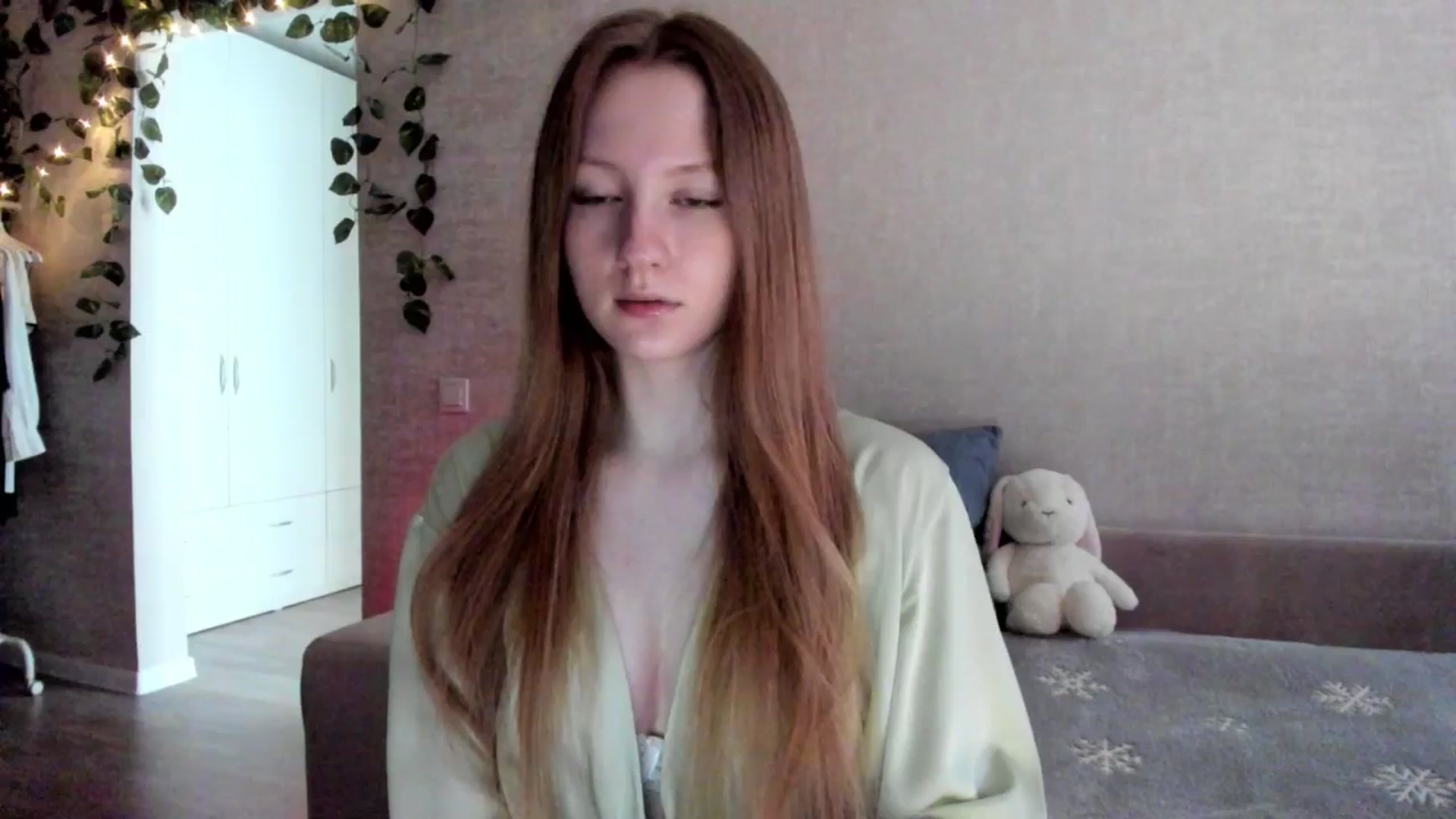 Gallery image thumbnail from girlyAlicey's myfreecams stream on, 02/25/2025, 04:09 image 13 of 20
