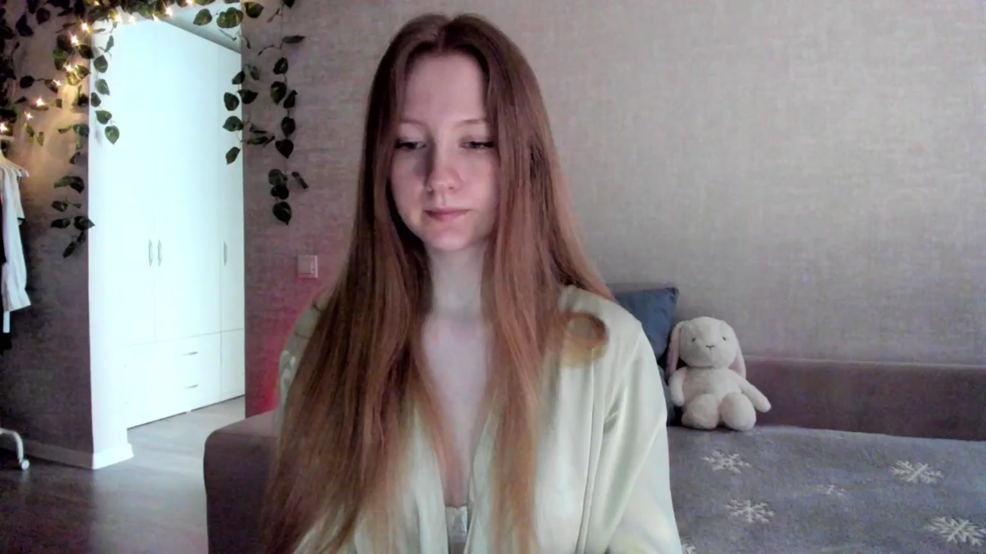 Gallery image thumbnail from girlyAlicey's myfreecams stream on, 02/25/2025, 04:09 image 19 of 20