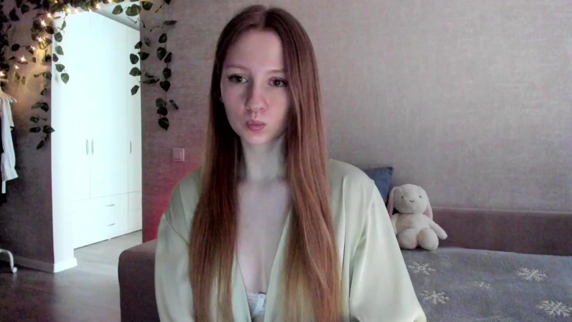 Gallery image thumbnail from girlyAlicey's myfreecams stream on, 02/25/2025, 04:09 image 11 of 20
