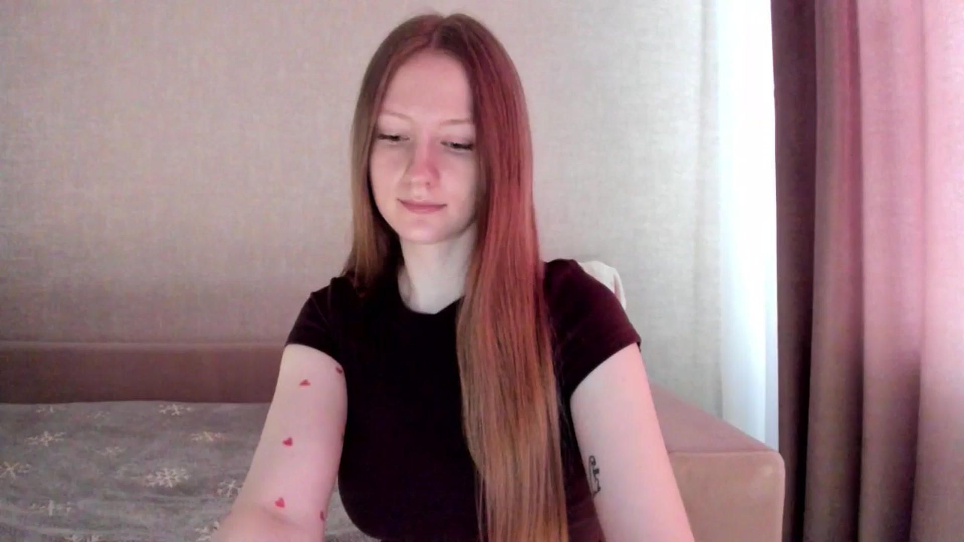 Gallery image thumbnail from girlyAlicey's myfreecams stream on, 03/10/2025, 03:25 image 7 of 20