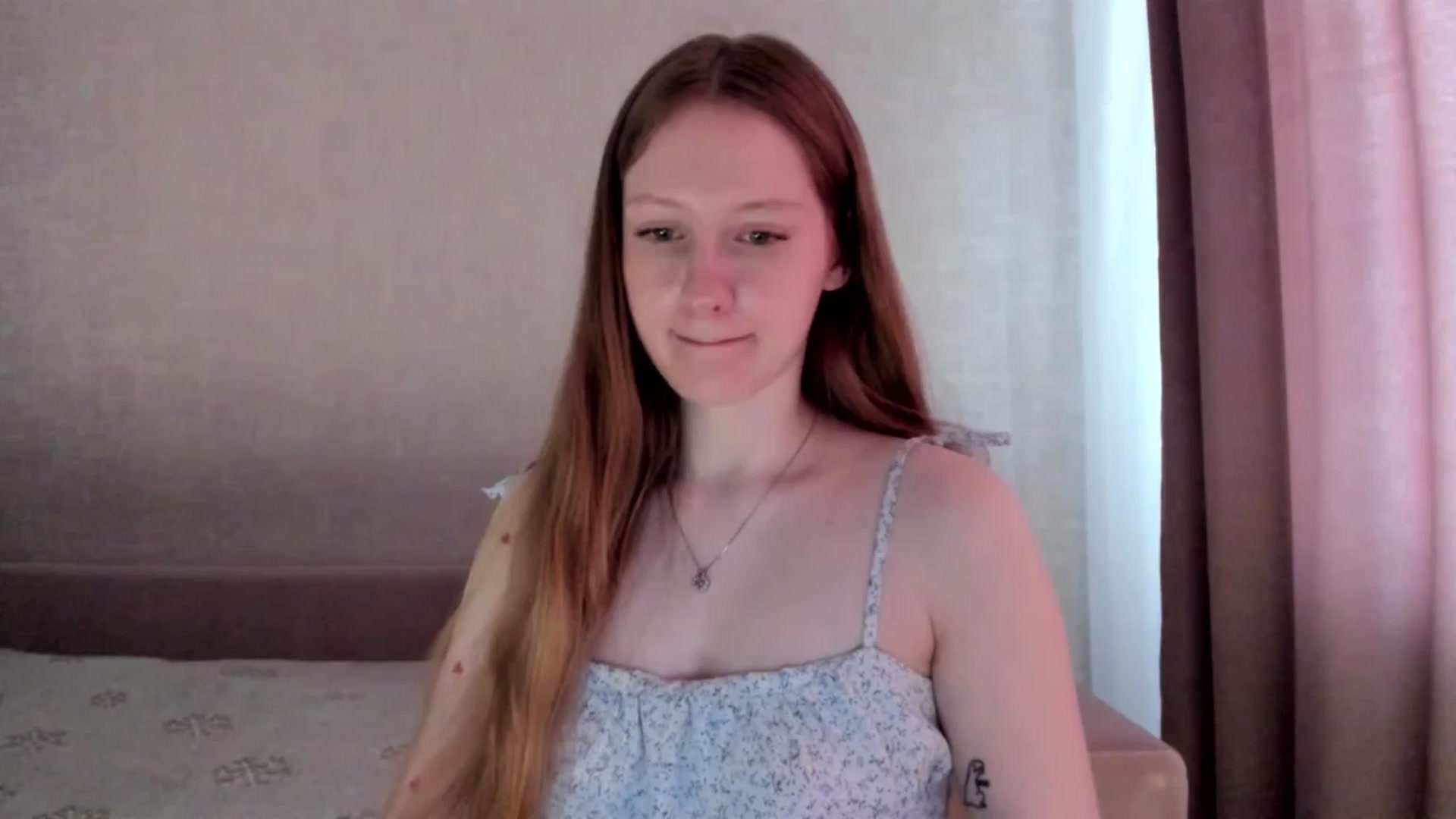 Gallery image thumbnail from girlyAlicey's myfreecams stream on, 03/19/2025, 04:10 image 11 of 20