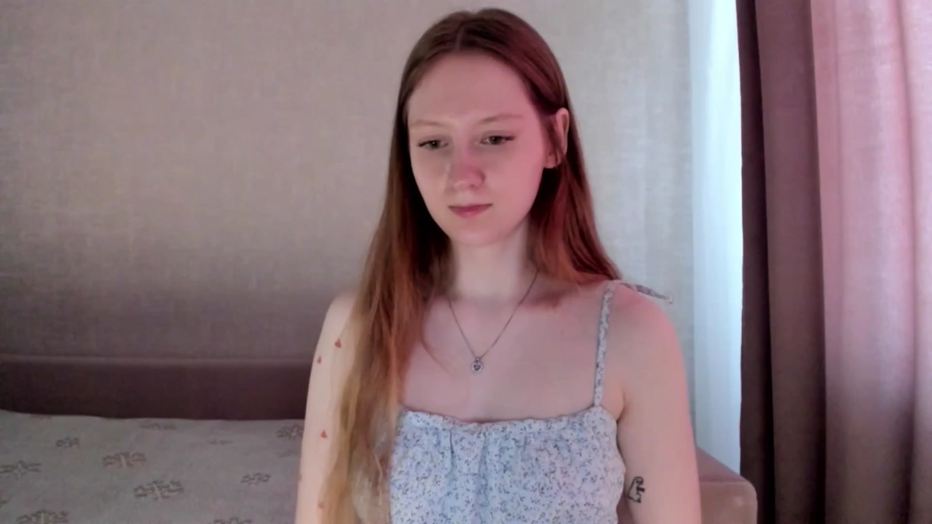 Gallery image thumbnail from girlyAlicey's myfreecams stream on, 03/19/2025, 05:05 image 19 of 20