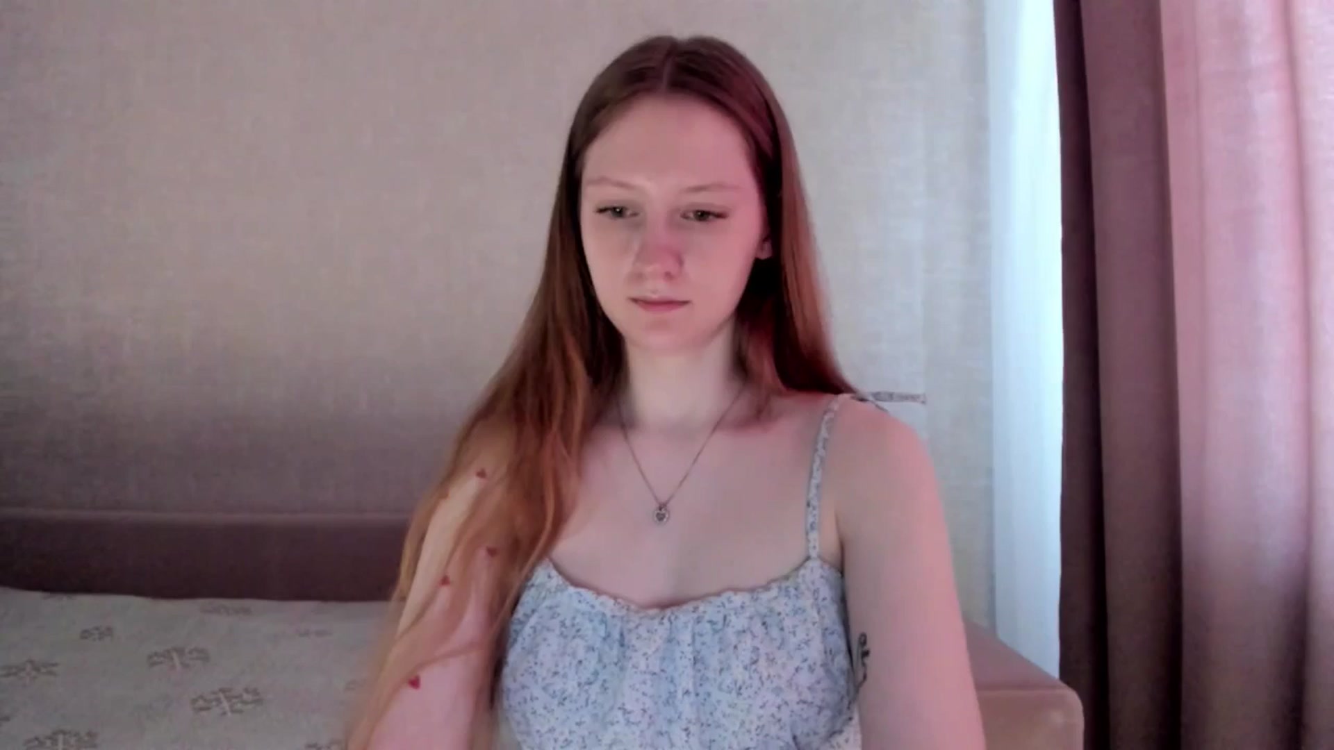 Gallery image thumbnail from girlyAlicey's myfreecams stream on, 03/19/2025, 05:05 image 16 of 20