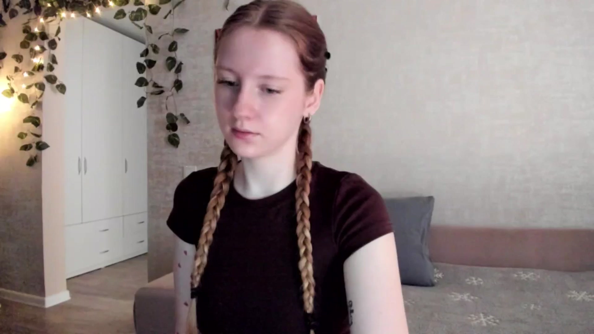 Gallery image thumbnail from girlyAlicey's myfreecams stream on, 03/23/2025, 03:50 image 1 of 20