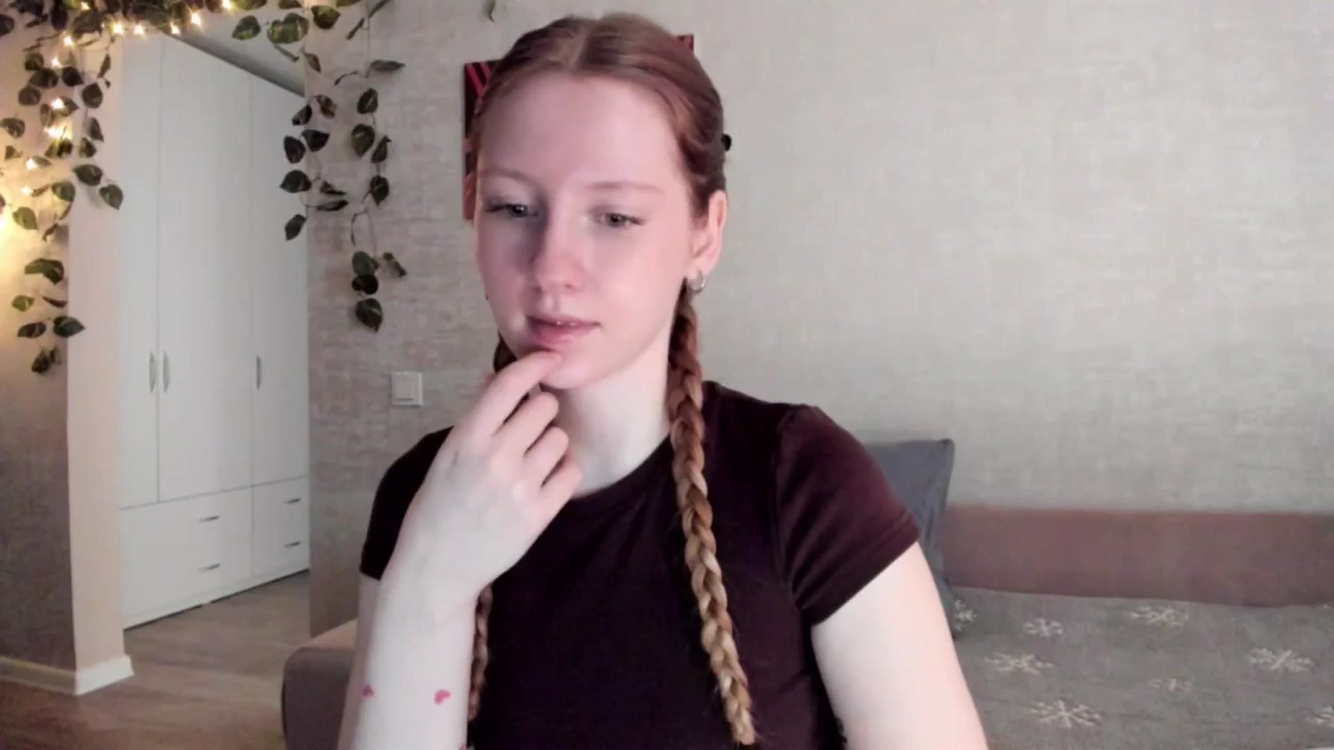 Gallery image thumbnail from girlyAlicey's myfreecams stream on, 03/23/2025, 03:50 image 11 of 20