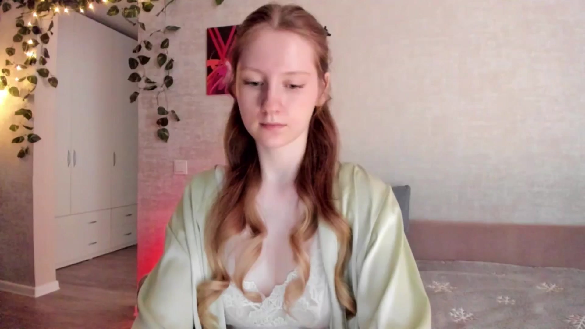 Gallery image thumbnail from girlyAlicey's myfreecams stream on, 03/24/2025, 04:50 image 20 of 20