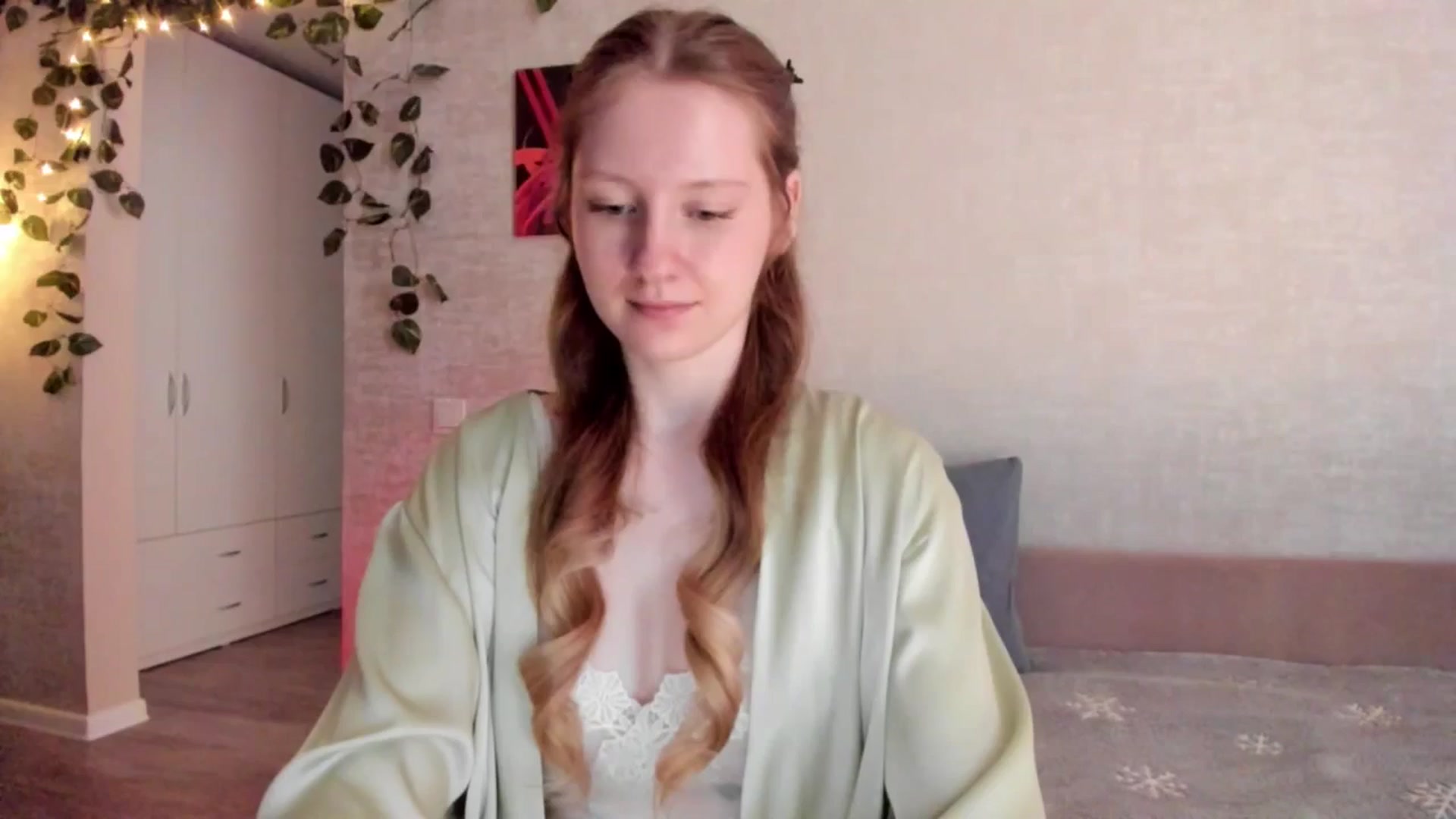 Gallery image thumbnail from girlyAlicey's myfreecams stream on, 03/24/2025, 04:50 image 15 of 20