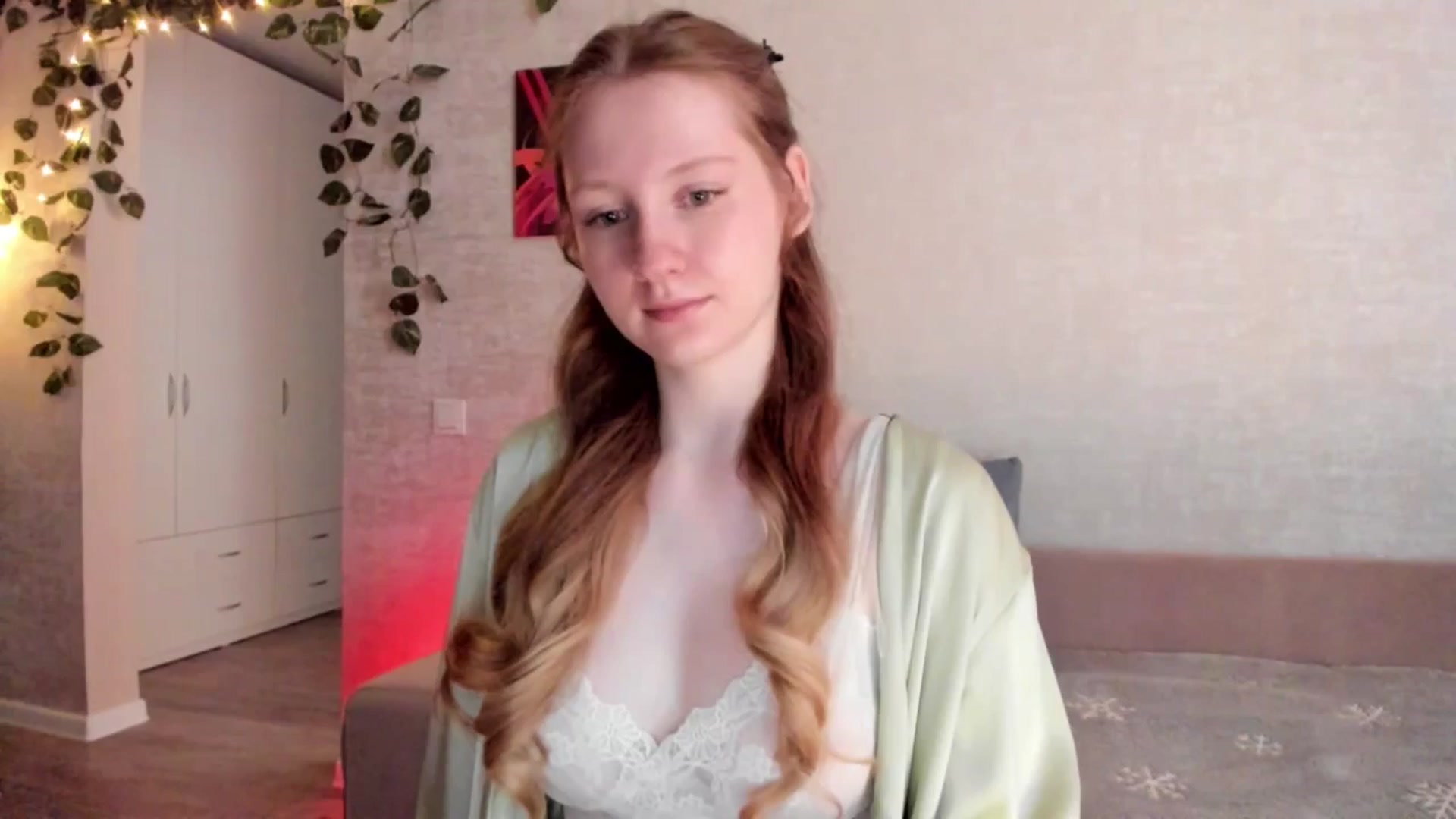 Gallery image thumbnail from girlyAlicey's myfreecams stream on, 03/24/2025, 04:50 image 9 of 20