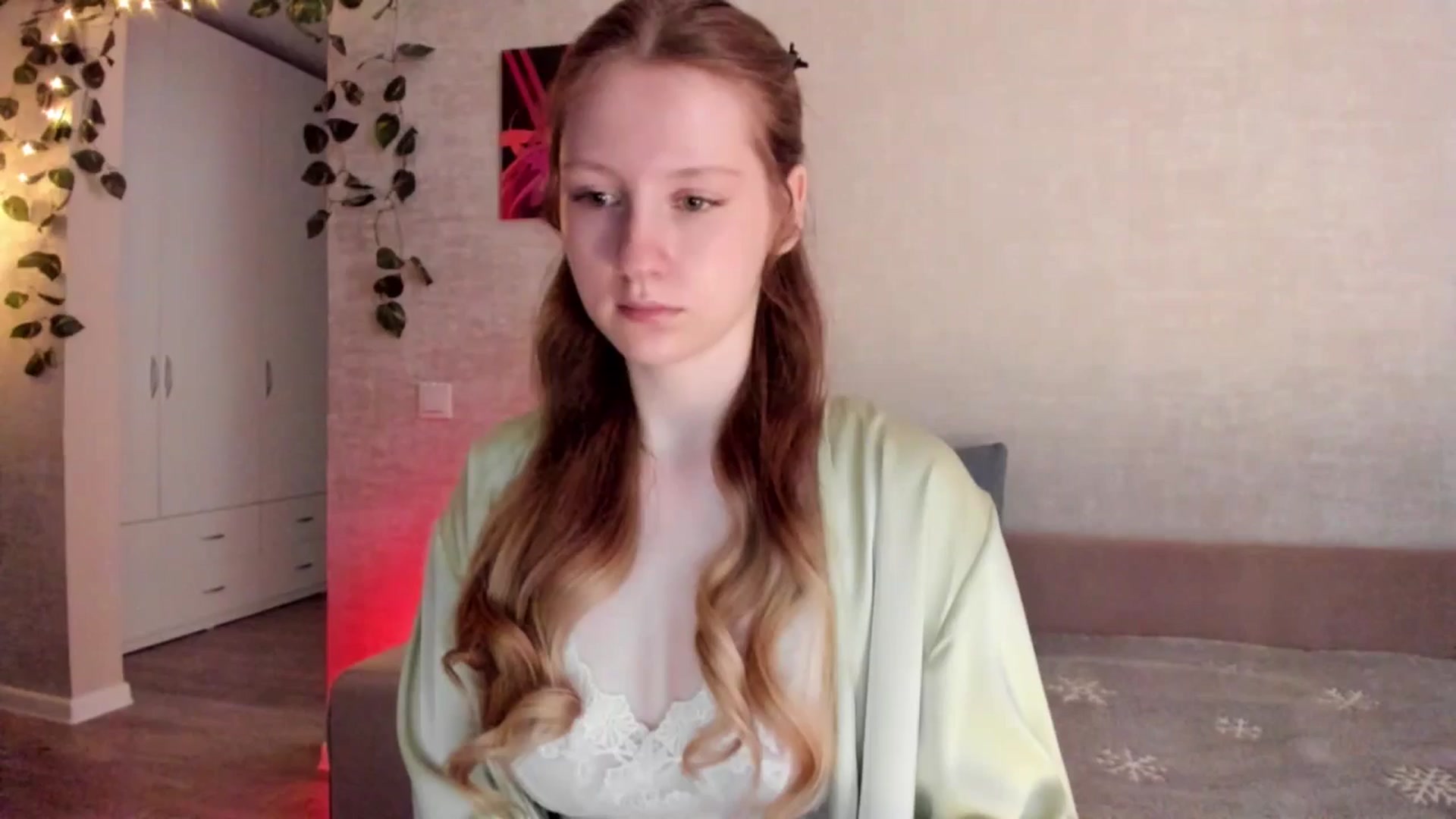 Gallery image thumbnail from girlyAlicey's myfreecams stream on, 03/24/2025, 04:50 image 5 of 20