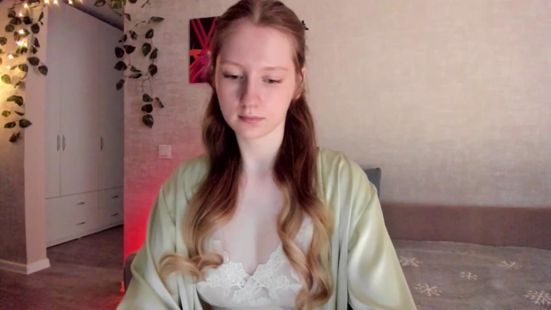 Gallery image thumbnail from girlyAlicey's myfreecams stream on, 03/24/2025, 04:50 image 4 of 20