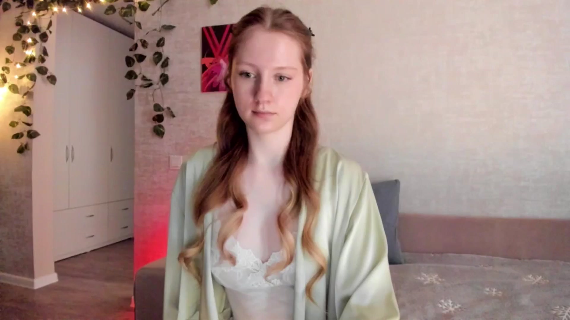 Gallery image thumbnail from girlyAlicey's myfreecams stream on, 03/24/2025, 04:50 image 18 of 20