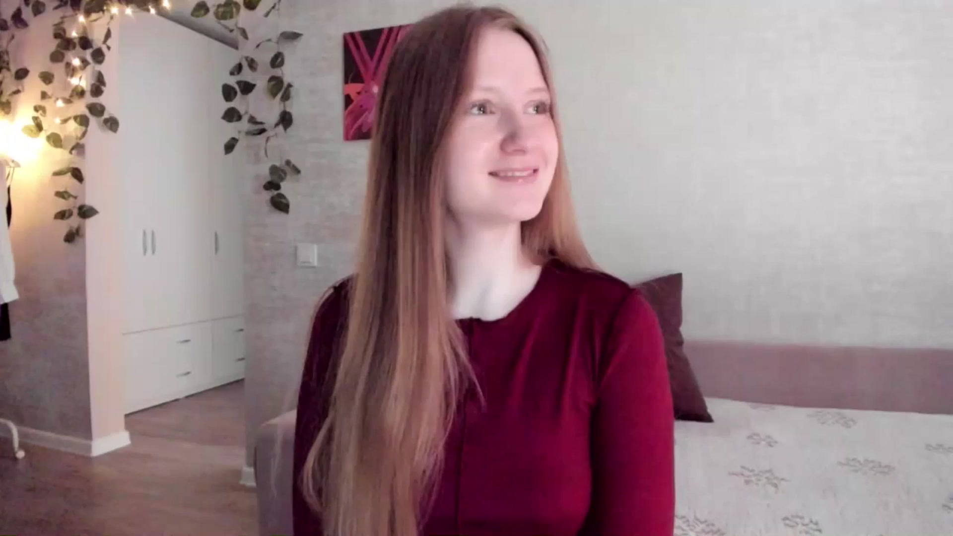 Gallery image thumbnail from girlyAlicey's myfreecams stream on, 03/28/2025, 04:08 image 14 of 20