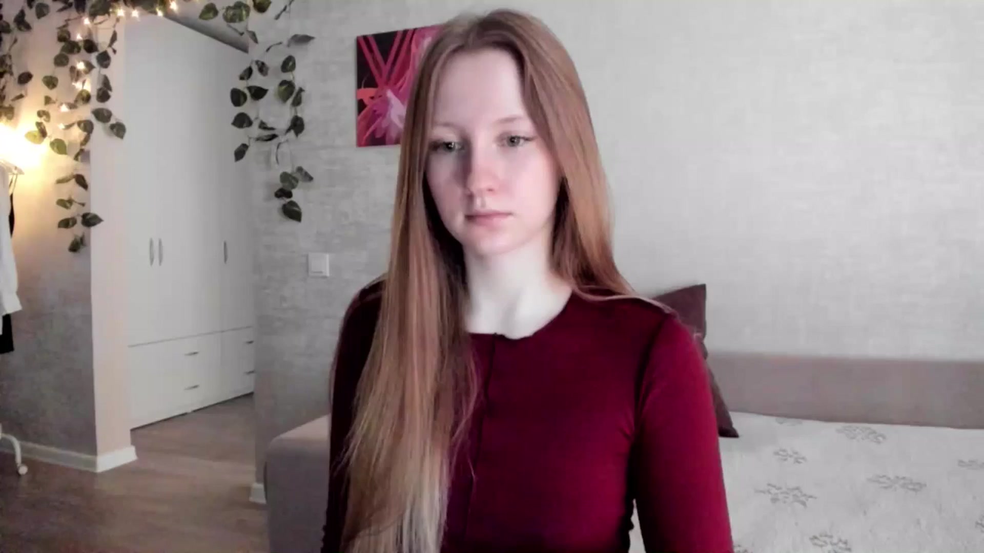 Gallery image thumbnail from girlyAlicey's myfreecams stream on, 03/28/2025, 04:08 image 18 of 20