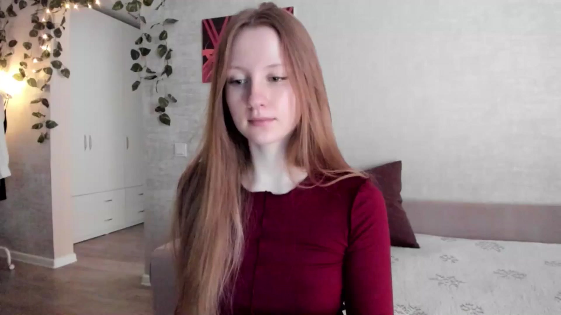 Gallery image thumbnail from girlyAlicey's myfreecams stream on, 03/28/2025, 04:08 image 16 of 20