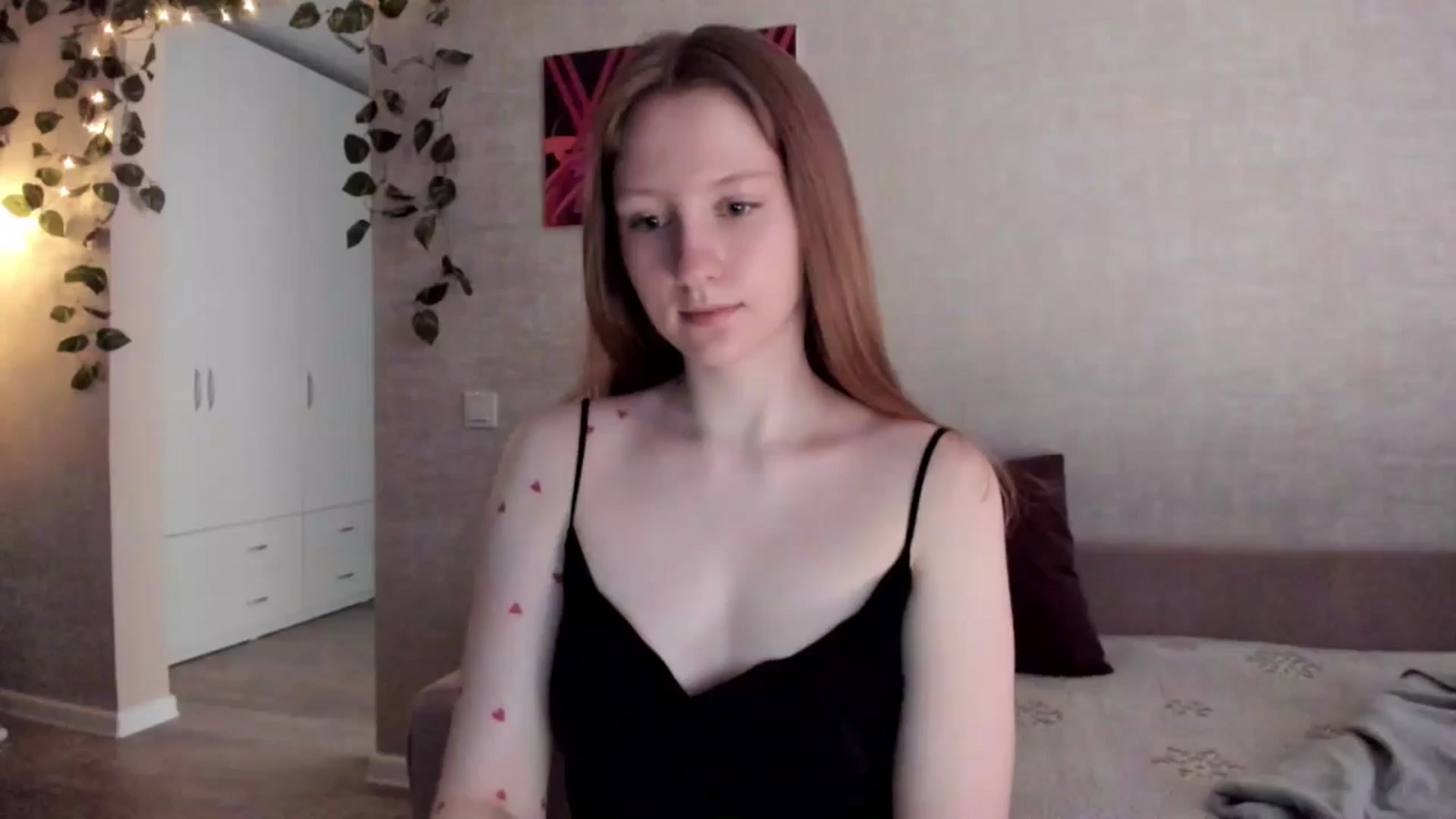 Gallery image thumbnail from girlyAlicey's myfreecams stream on, 03/30/2025, 04:37 image 20 of 20