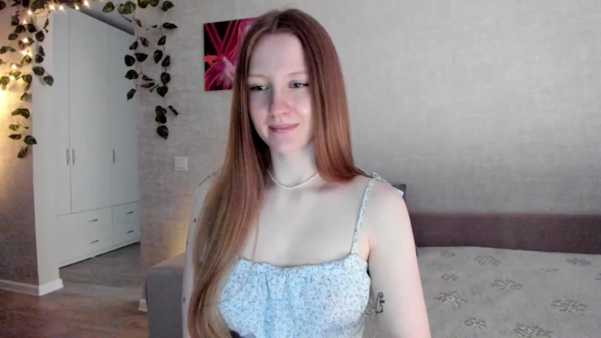 Gallery image thumbnail from girlyAlicey's myfreecams stream on, 04/02/2025, 04:52 image 18 of 20
