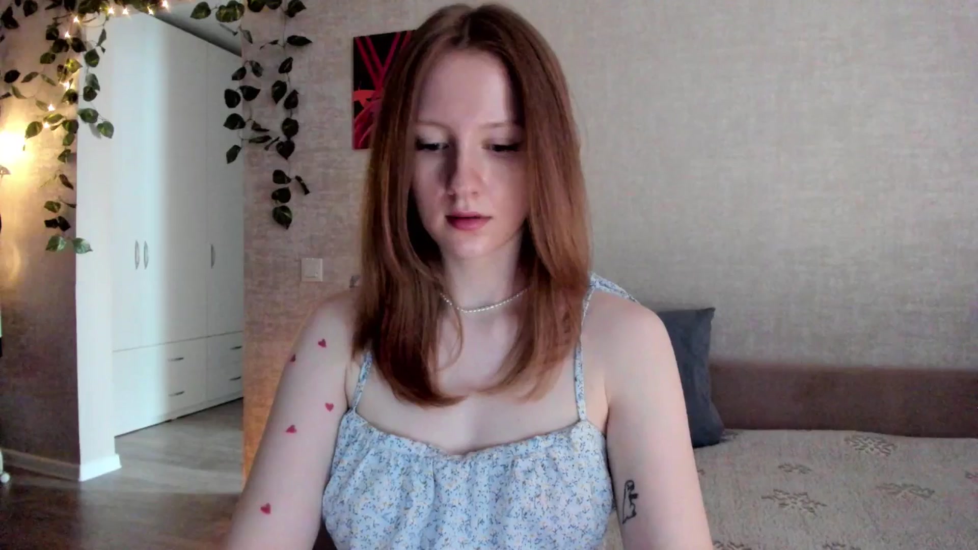 Gallery image thumbnail from girlyAlicey's myfreecams stream on, 04/14/2025, 04:18 image 13 of 20