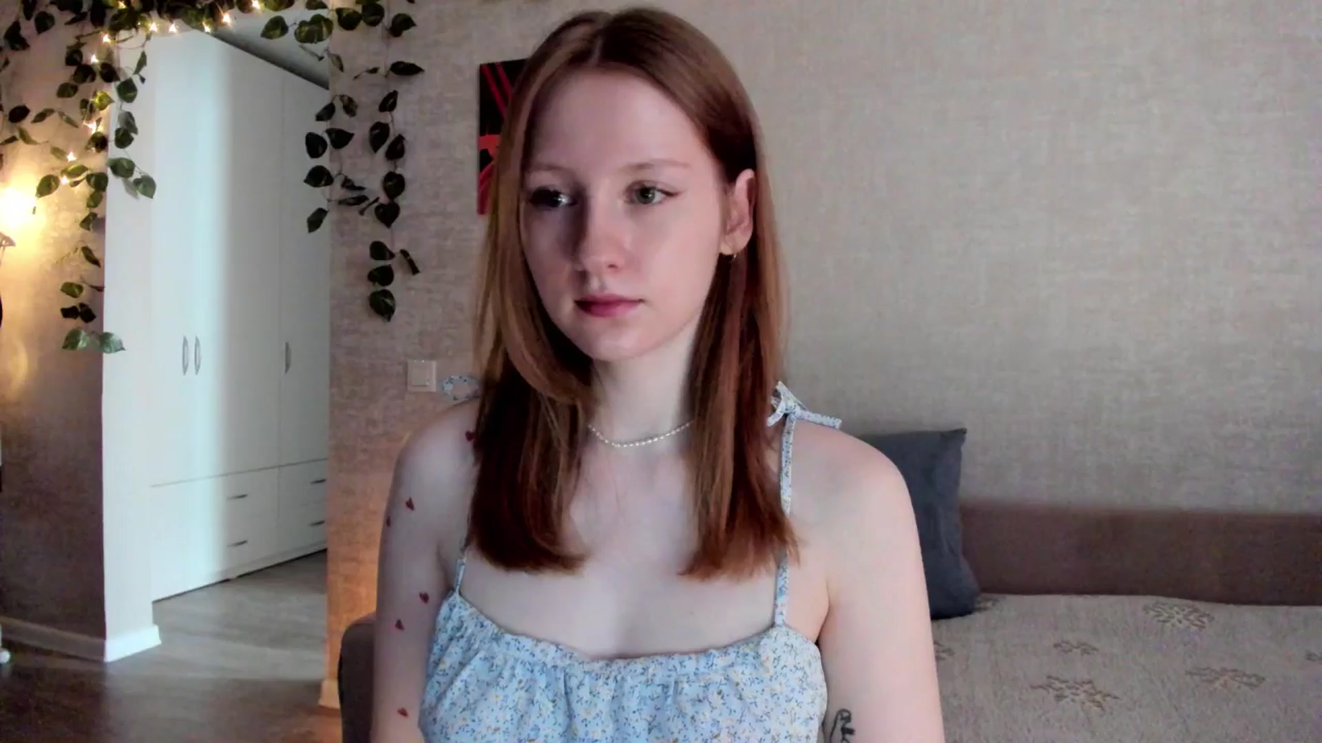 Gallery image thumbnail from girlyAlicey's myfreecams stream on, 04/14/2025, 04:18 image 19 of 20