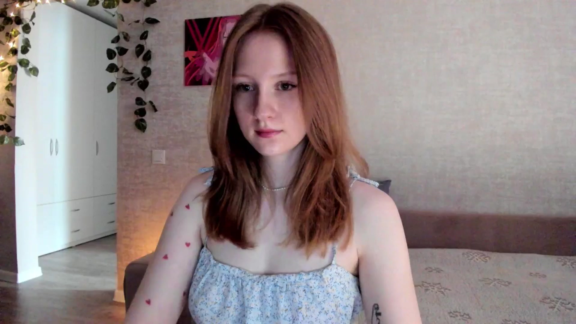 Gallery image thumbnail from girlyAlicey's myfreecams stream on, 04/14/2025, 04:18 image 7 of 20