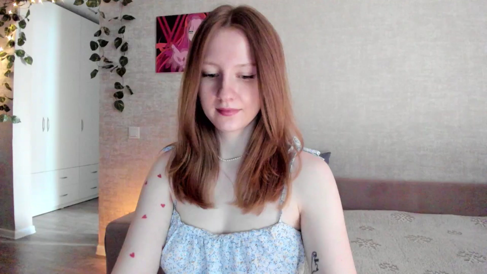 Gallery image thumbnail from girlyAlicey's myfreecams stream on, 04/14/2025, 04:18 image 9 of 20