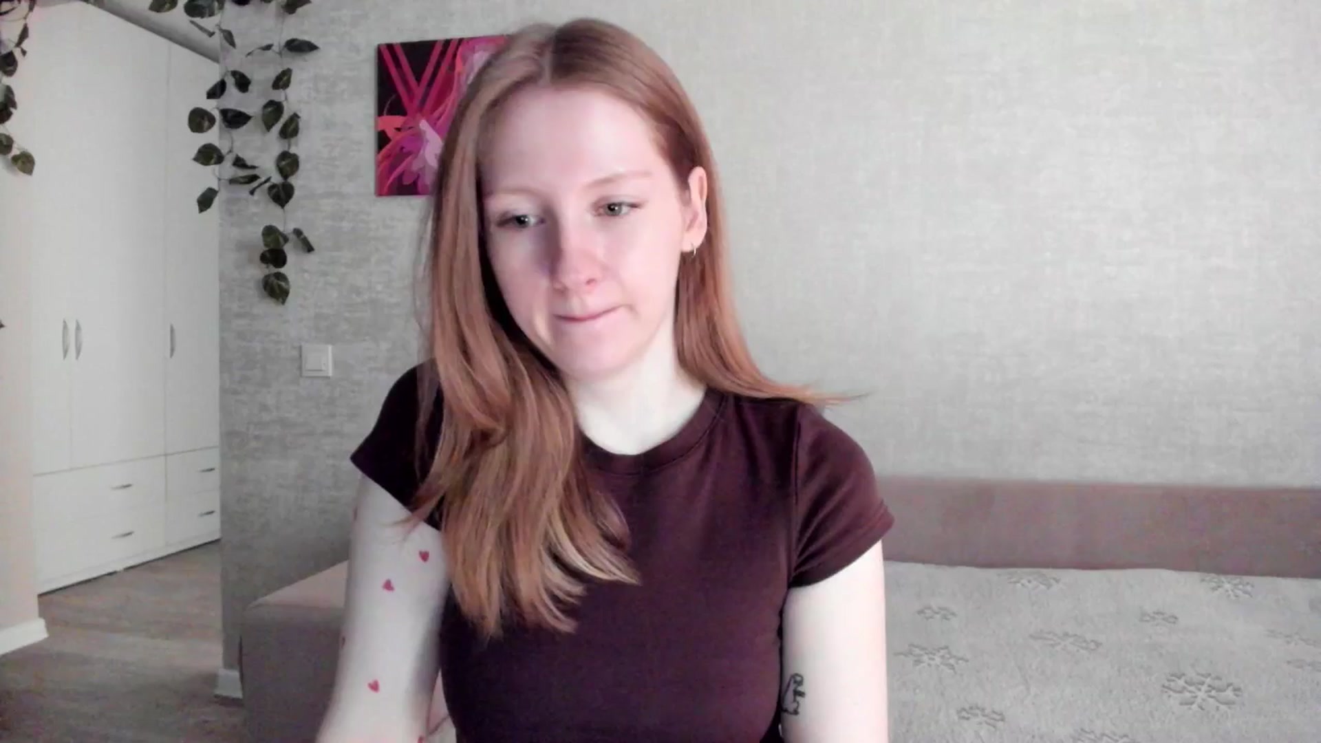 Gallery image thumbnail from girlyAlicey's myfreecams stream on, 04/15/2025, 03:17 image 1 of 20