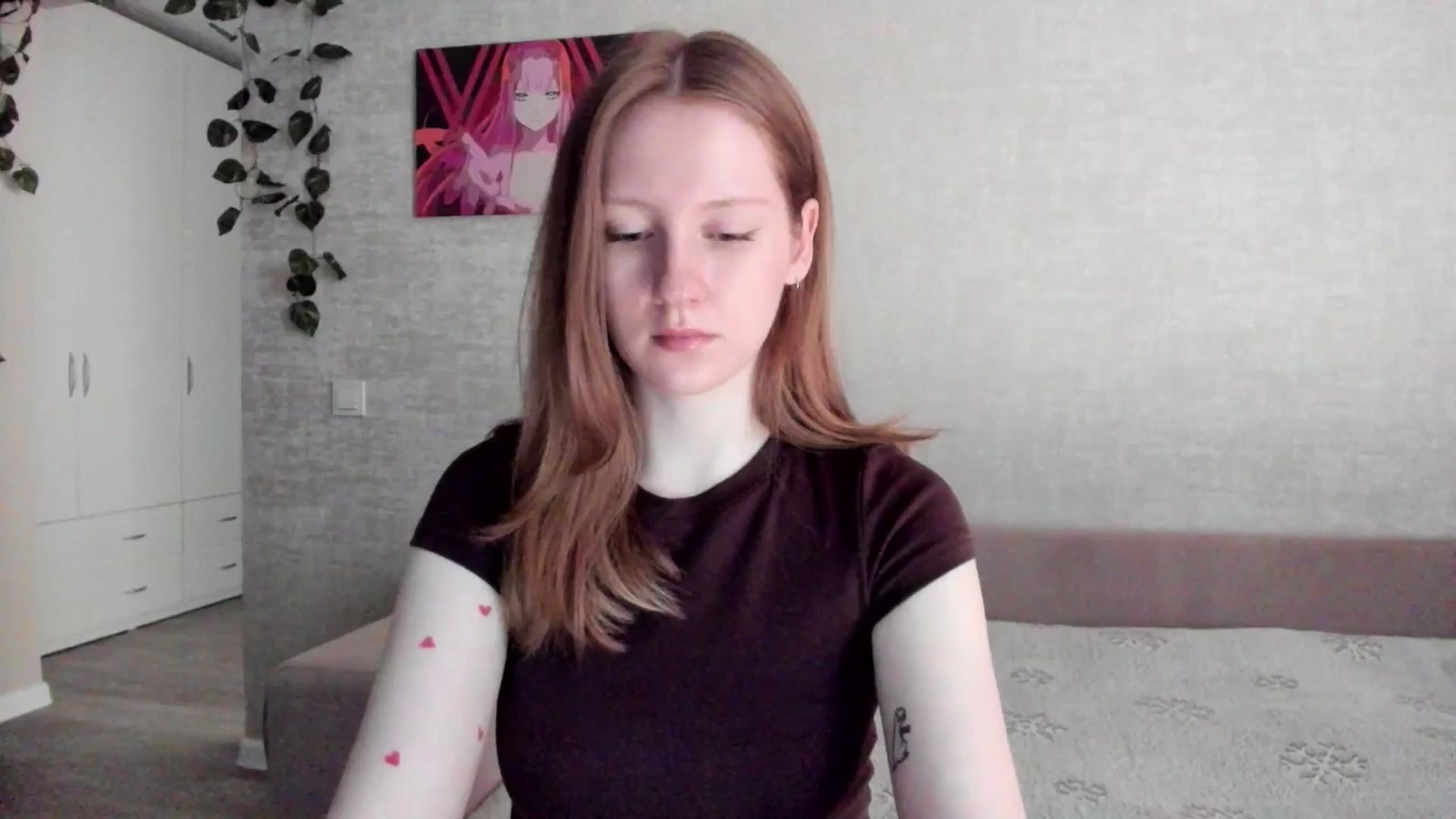 Gallery image thumbnail from girlyAlicey's myfreecams stream on, 04/15/2025, 03:17 image 5 of 20