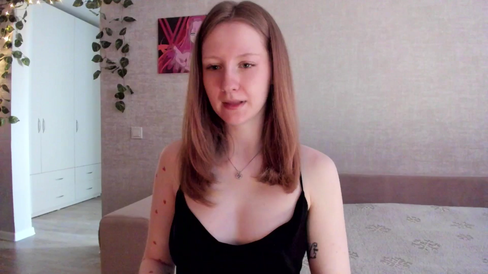Gallery image thumbnail from girlyAlicey's myfreecams stream on, 04/19/2025, 05:21 image 13 of 20