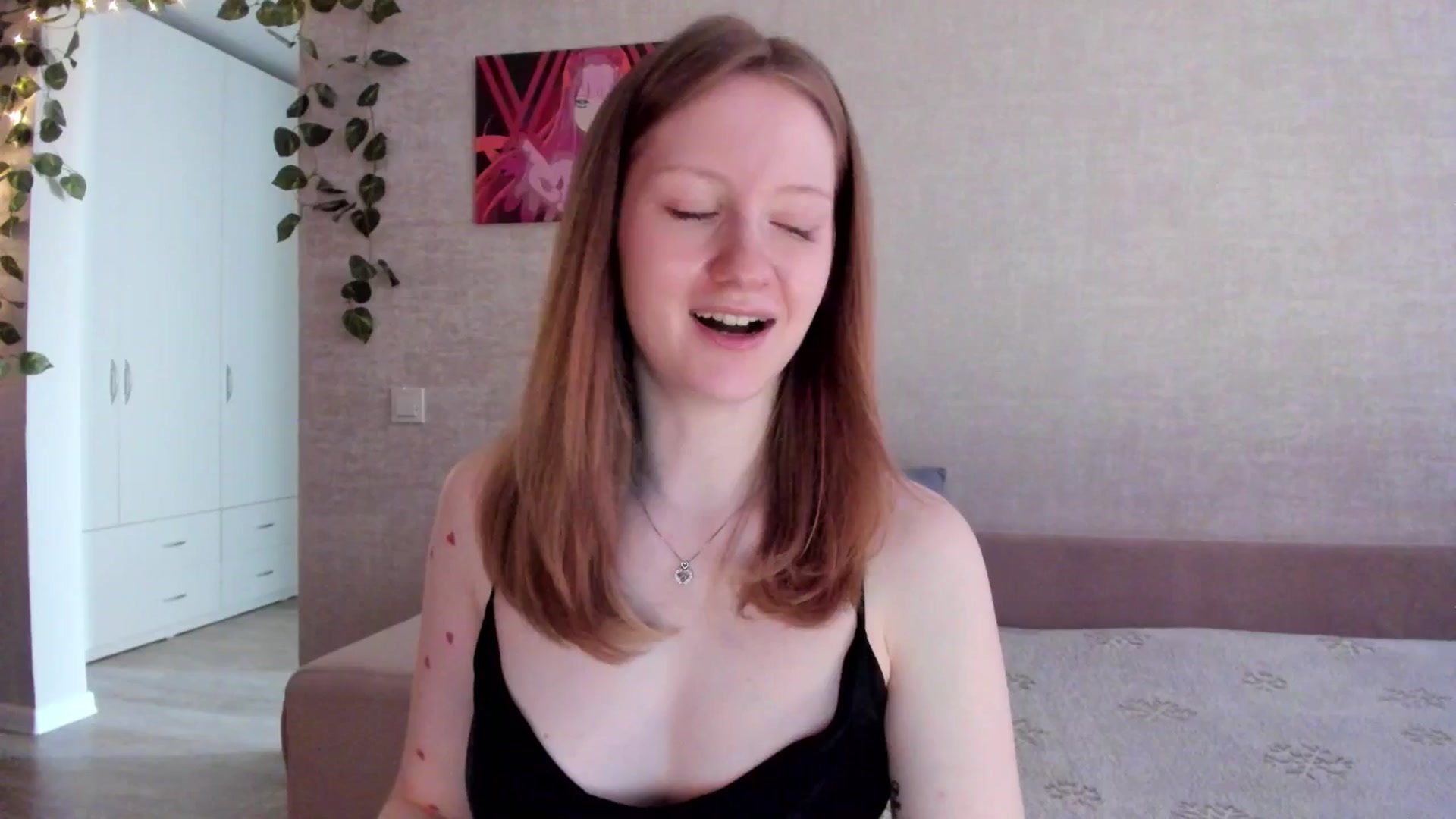 Gallery image thumbnail from girlyAlicey's myfreecams stream on, 04/19/2025, 05:21 image 7 of 20