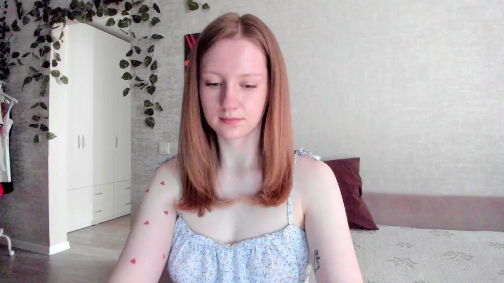 Gallery image thumbnail from girlyAlicey's myfreecams stream on, 04/27/2025, 04:23 image 11 of 20