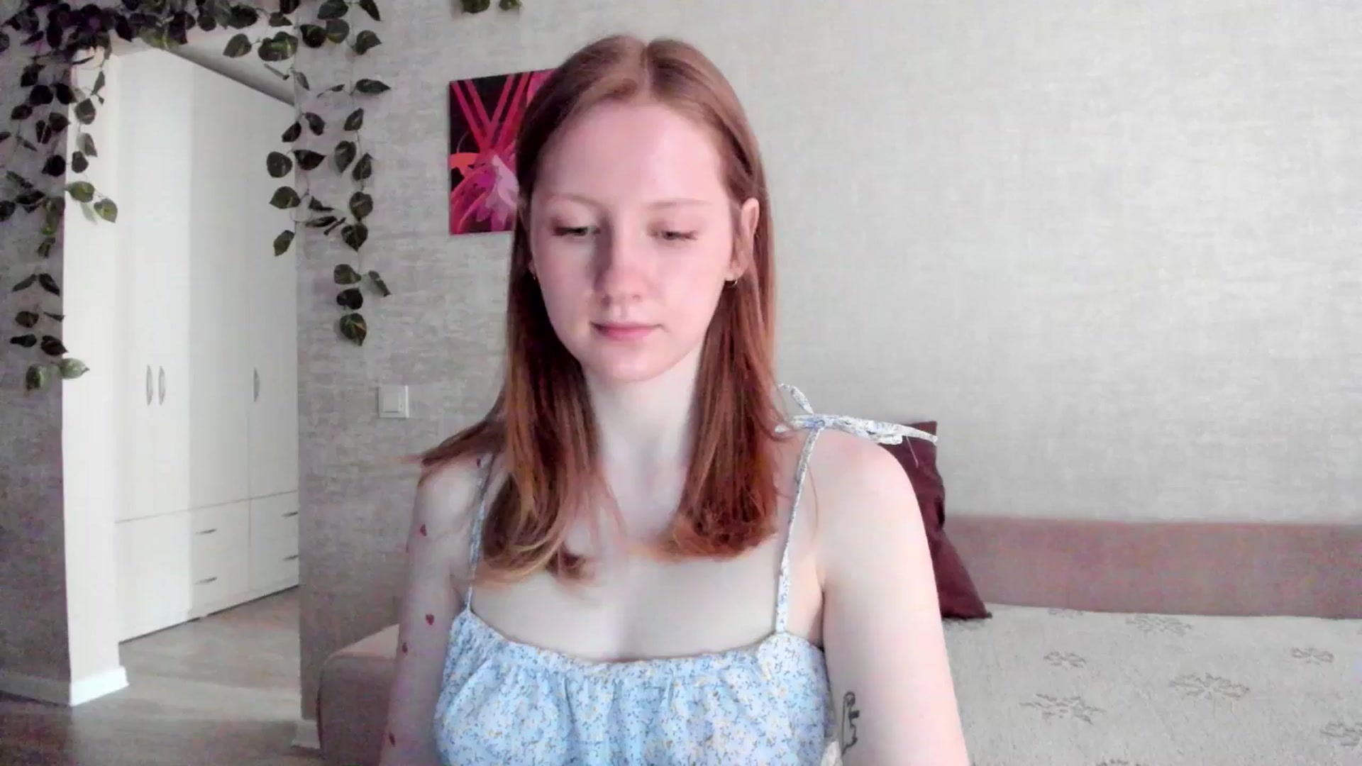 Gallery image thumbnail from girlyAlicey's myfreecams stream on, 04/27/2025, 04:23 image 15 of 20