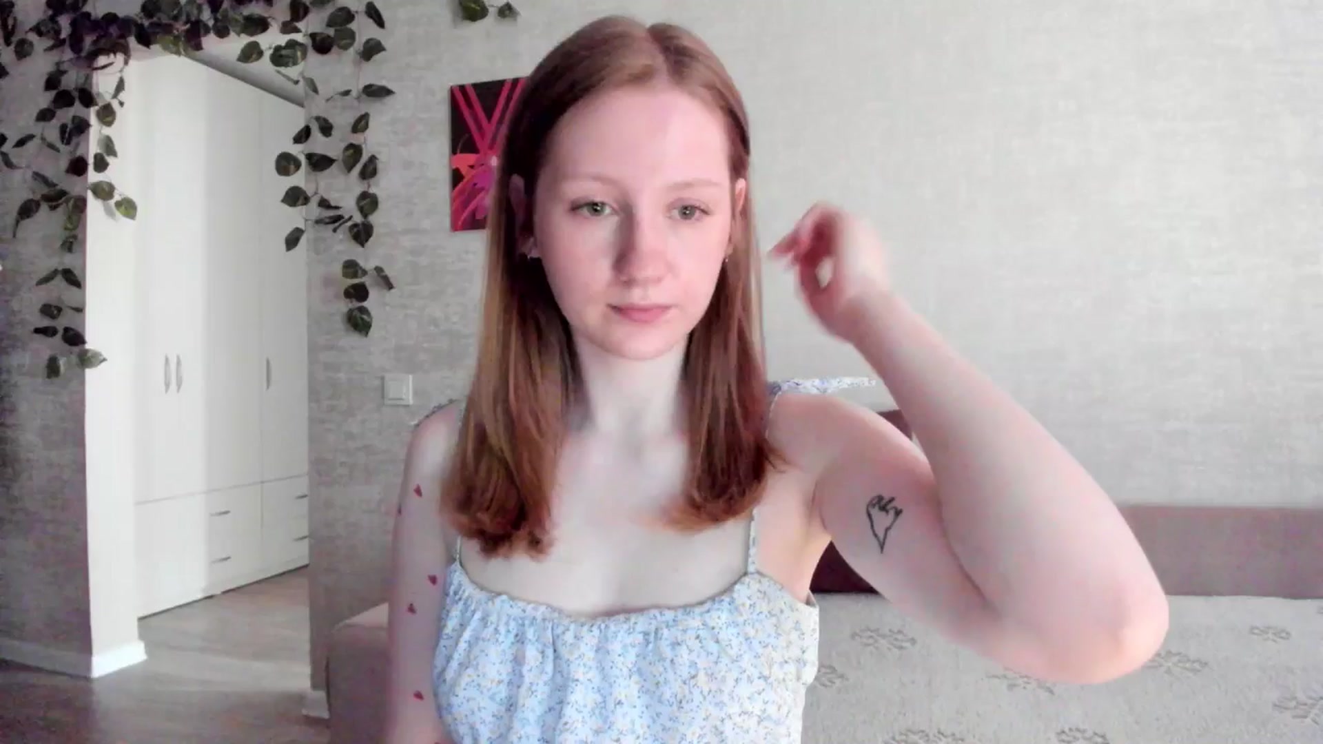 Gallery image thumbnail from girlyAlicey's myfreecams stream on, 04/27/2025, 04:23 image 13 of 20