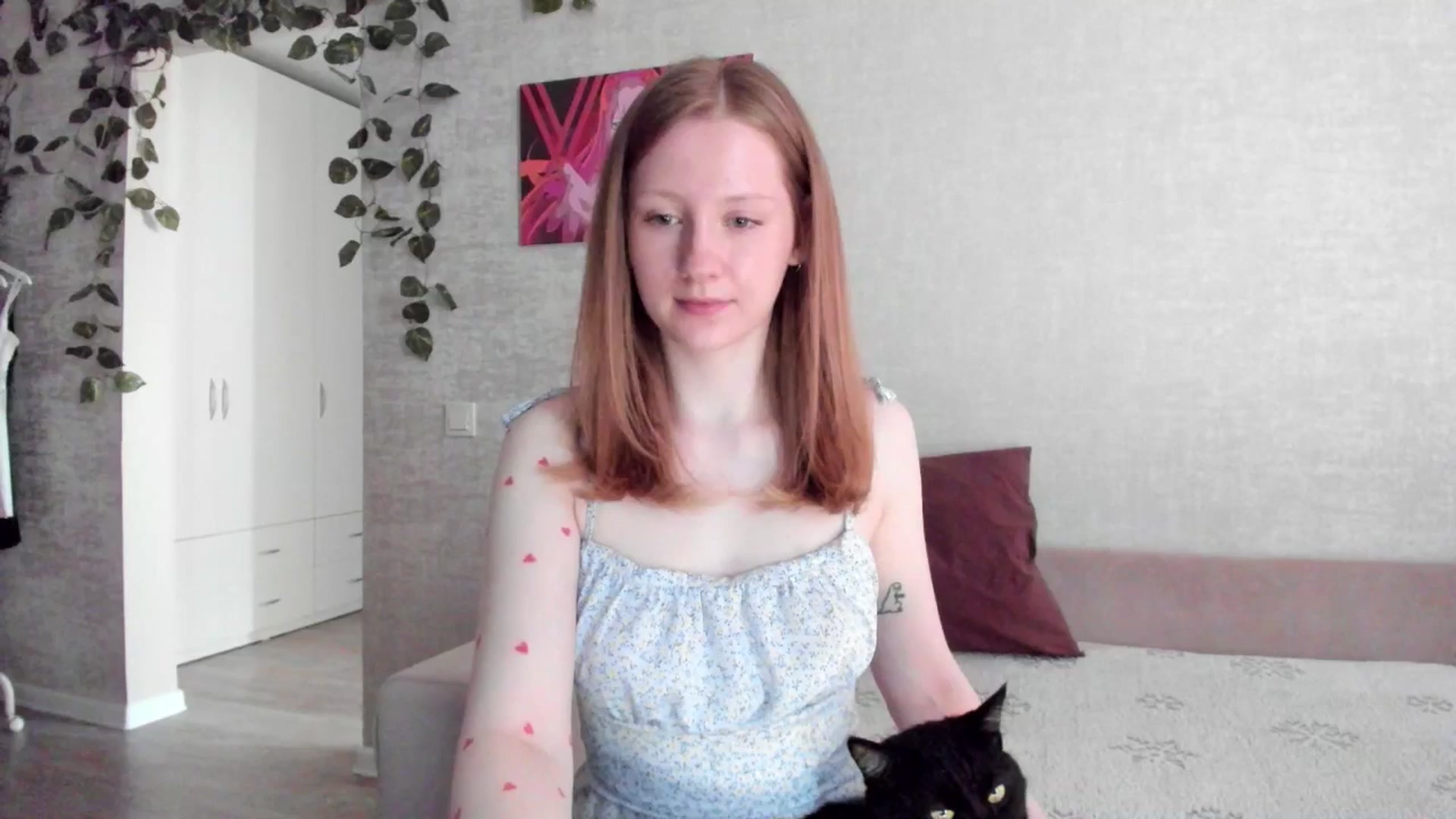 Gallery image thumbnail from girlyAlicey's myfreecams stream on, 04/27/2025, 04:23 image 8 of 20