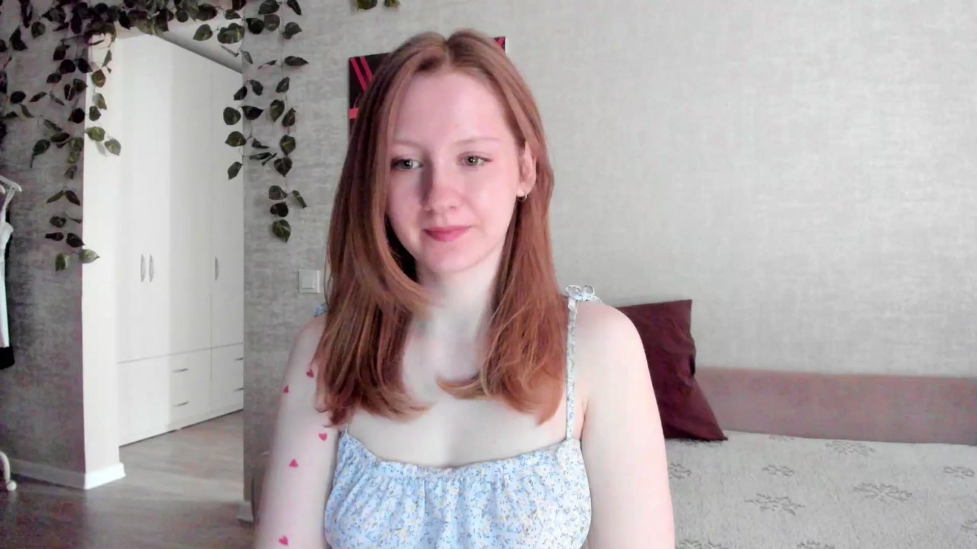 Gallery image thumbnail from girlyAlicey's myfreecams stream on, 04/27/2025, 04:23 image 1 of 20
